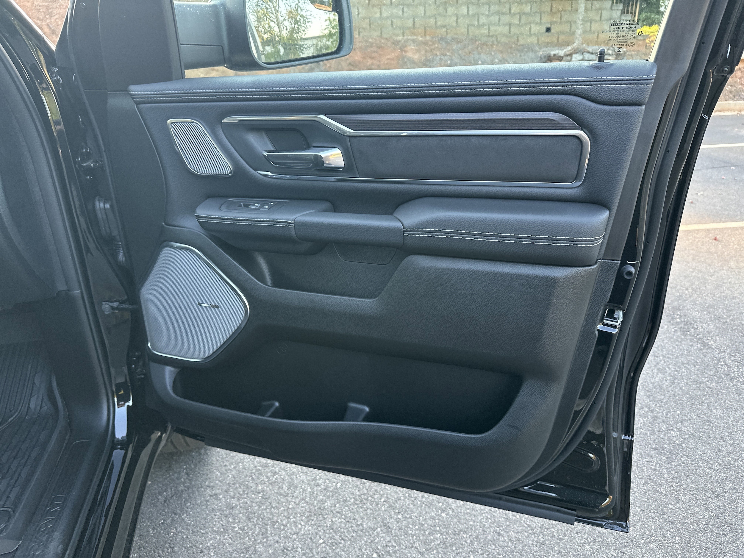 2026 RAM 1500 Laramie - Photo 12