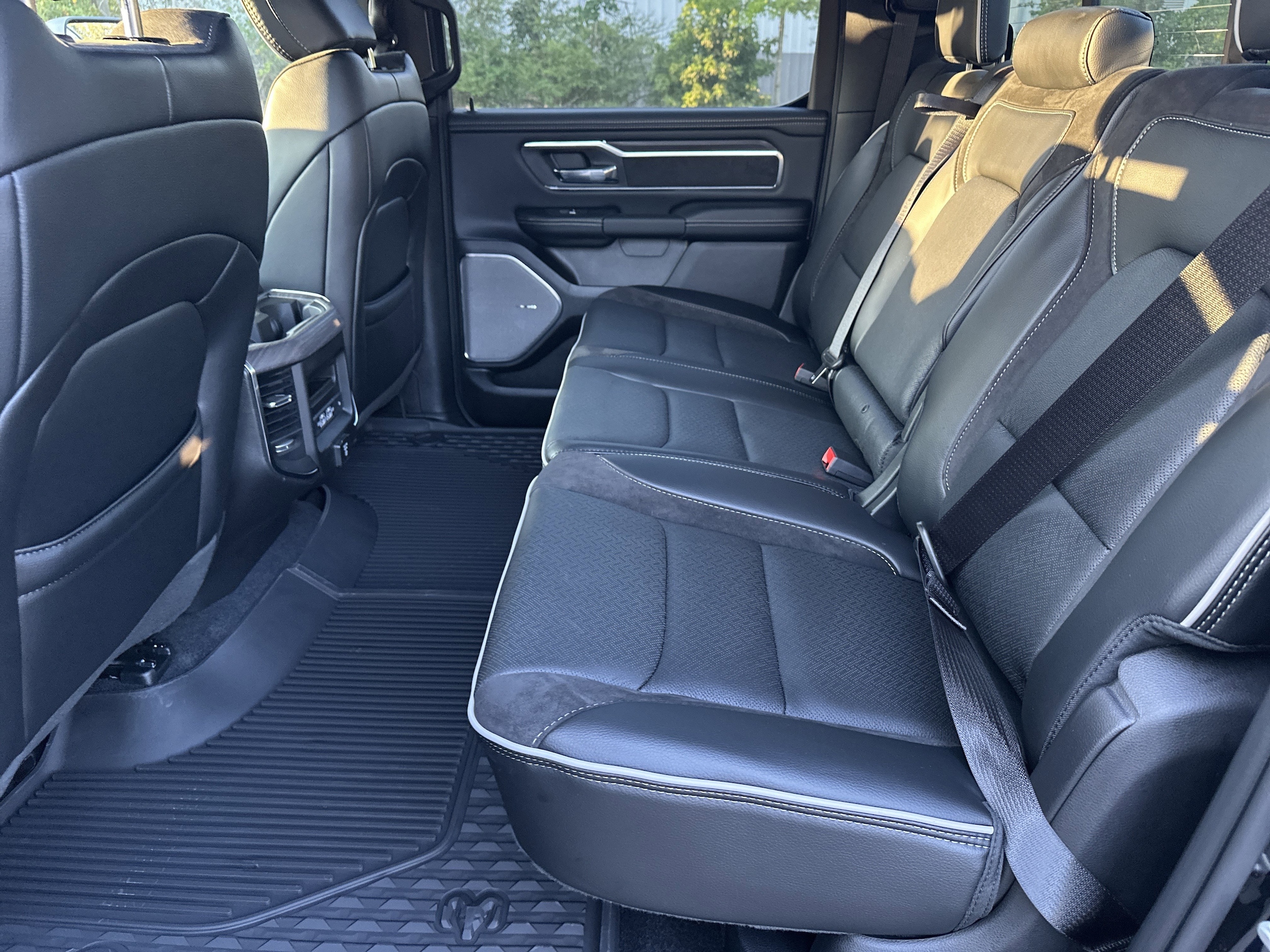 2026 RAM 1500 Laramie - Photo 17