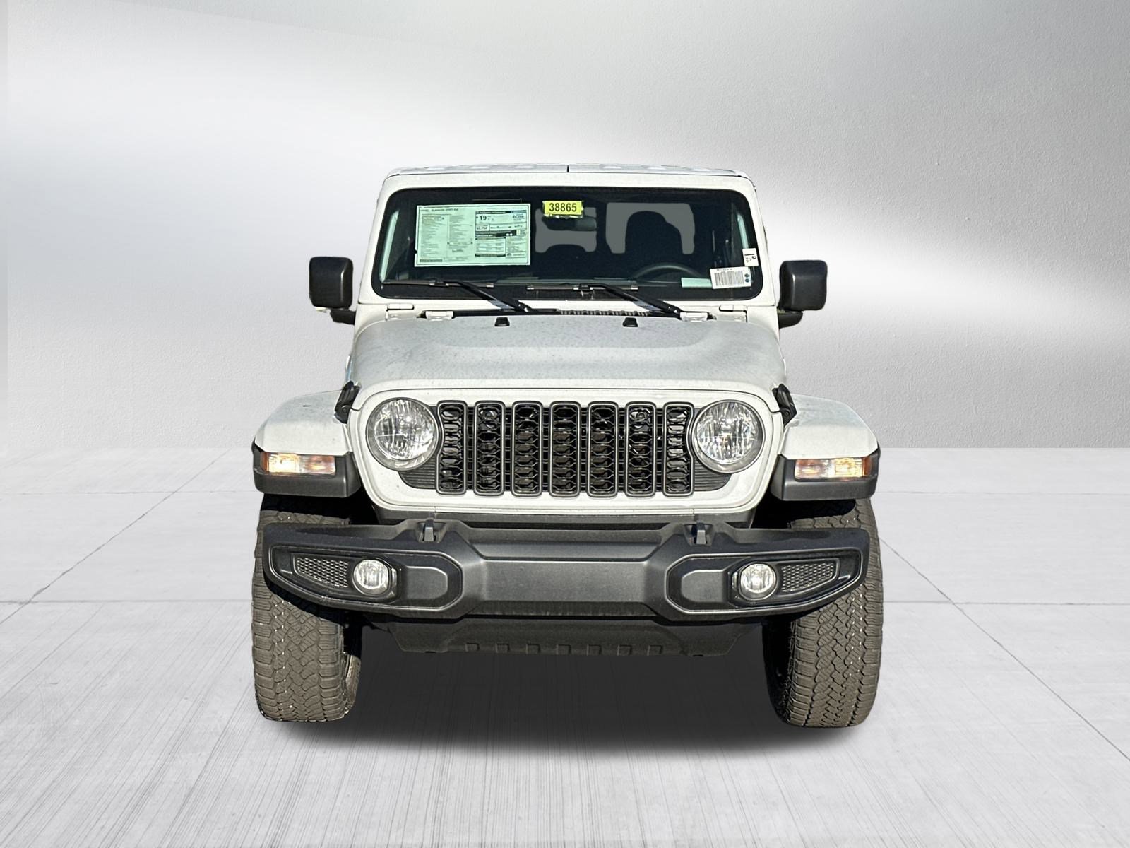 2025 Jeep Gladiator Sport photo 2