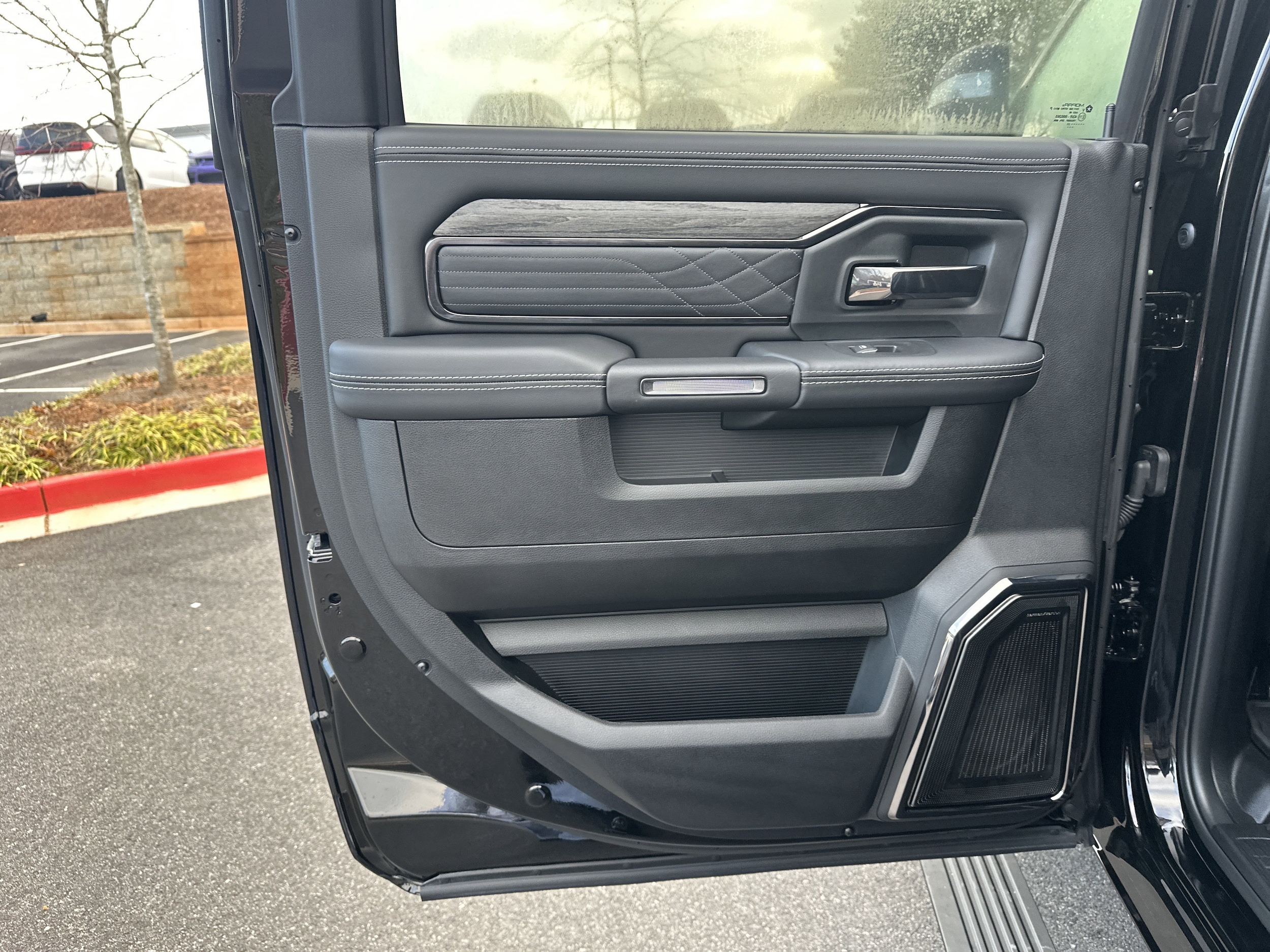 2025 RAM 2500 Limited - Photo 24