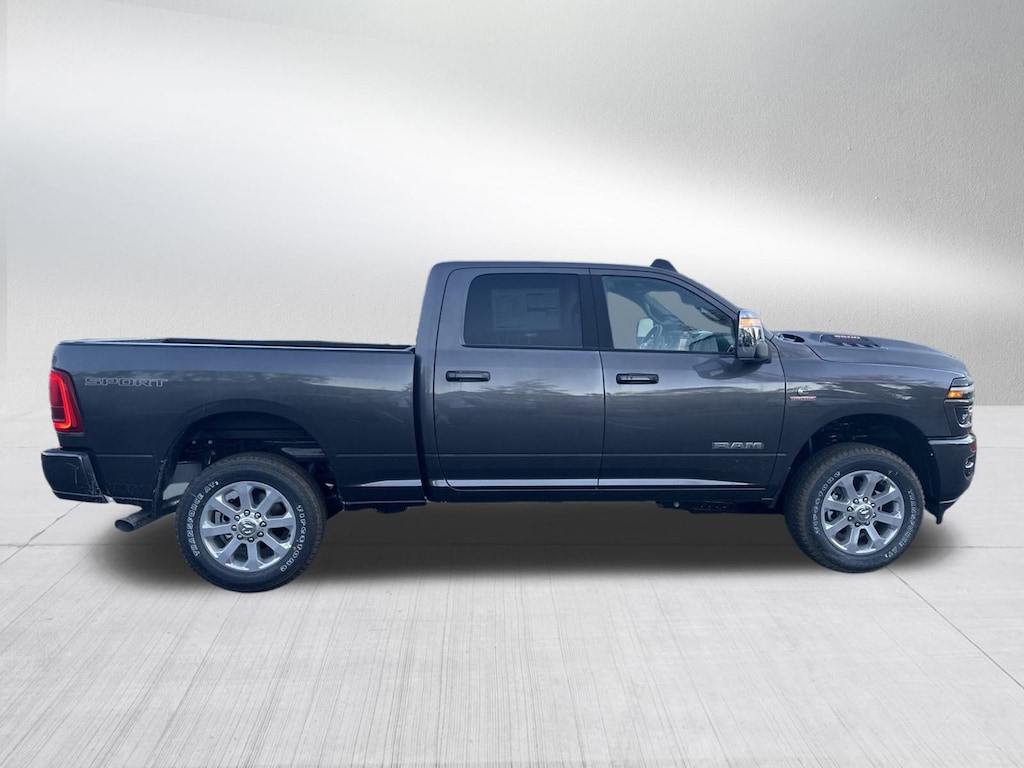 New 2026 Ram 2500 LARAMIE CREW CAB 4X4 6'4 BOX Pickup