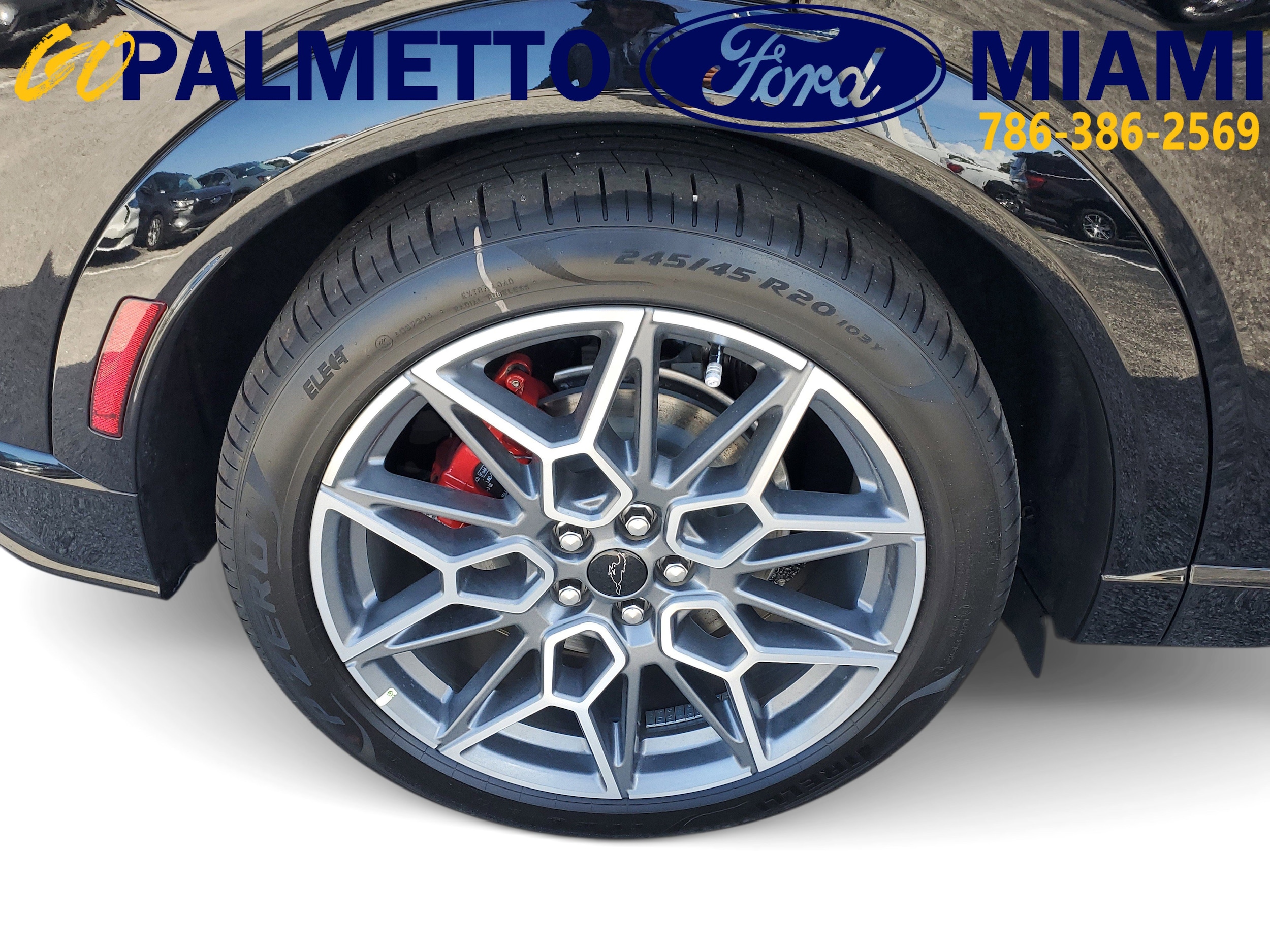 2025 Ford Mustang Mach-E GT - Photo 7