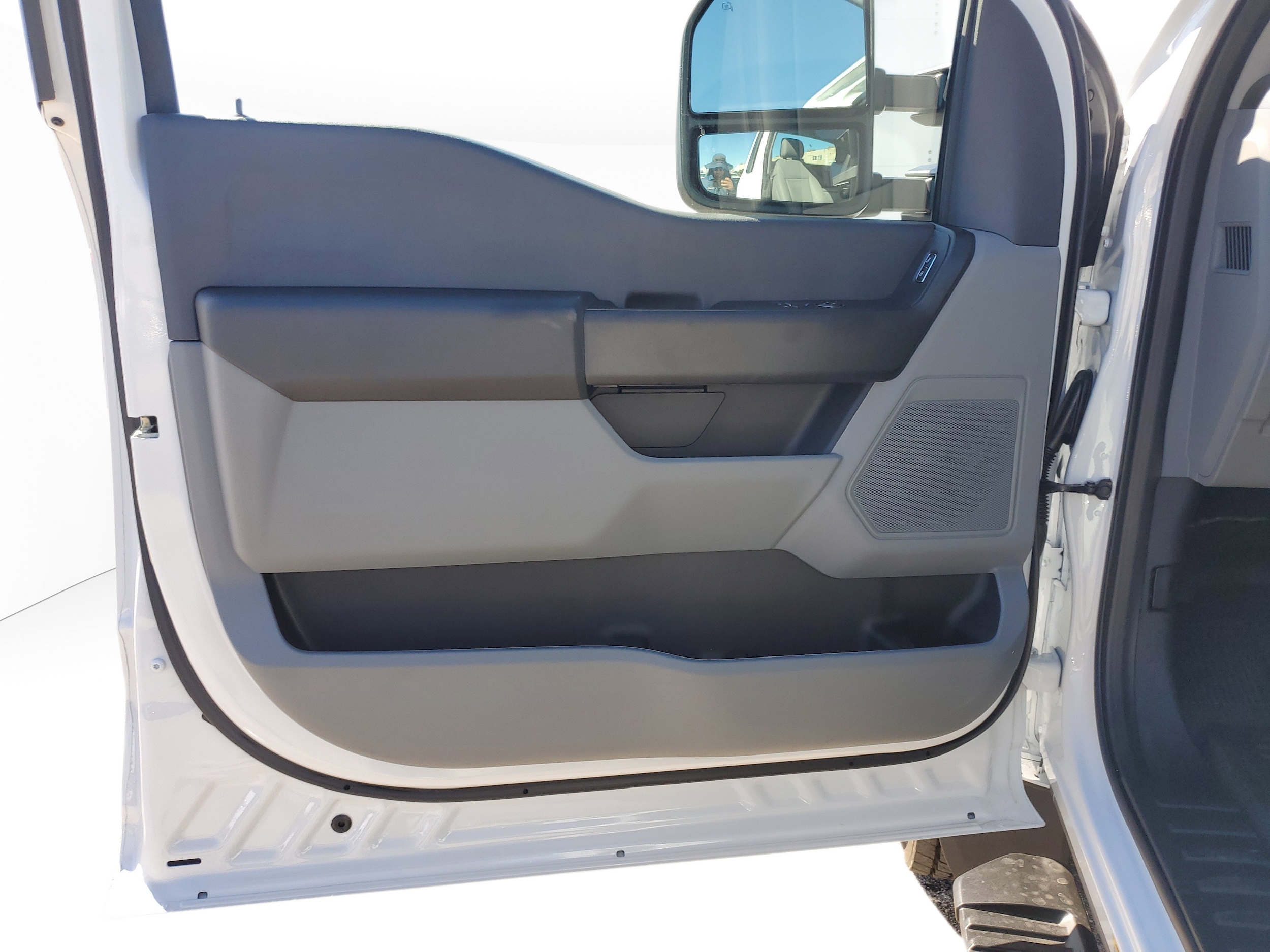 2026 Ford F-550 Super Duty Chassis Cab XL - Photo 10