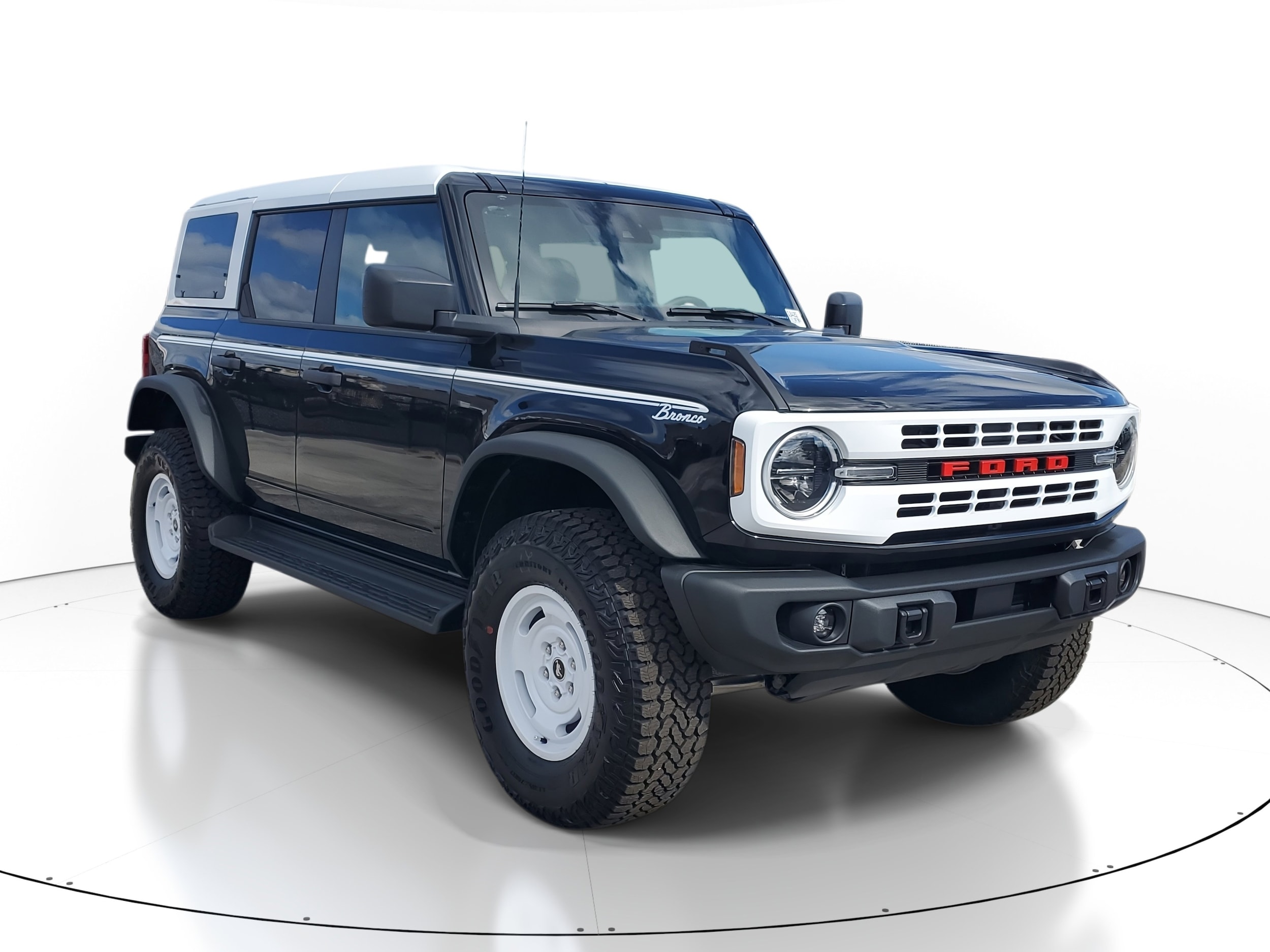 2025 Ford Bronco 4-Door Heritage Editon's photo