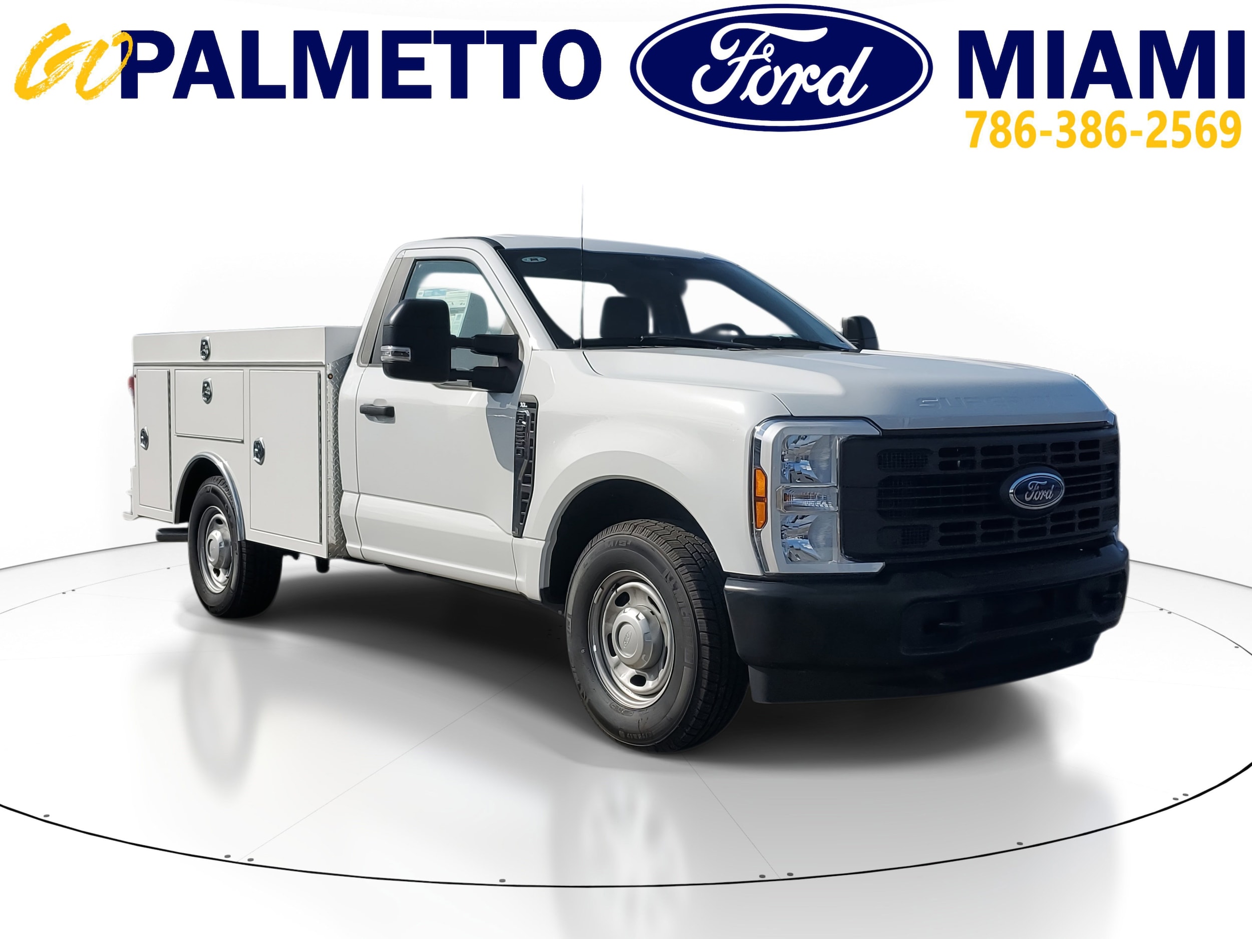 2024 Ford F-450 Super Duty Chassis Cab XL's photo