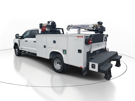 2023 Ford Super Duty F-350 DRW XL Service Crane Truck