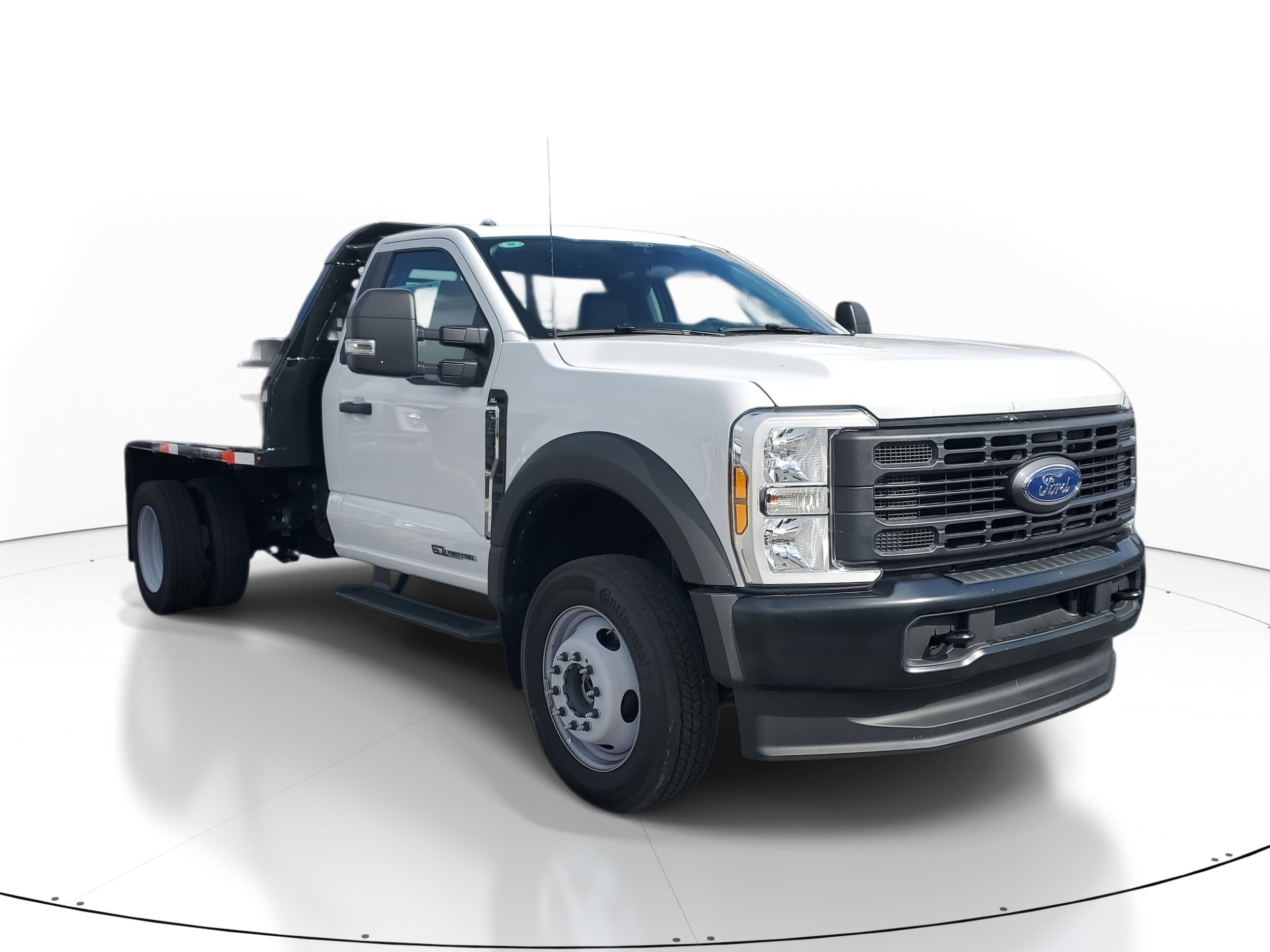 2024 Ford F-550 Super Duty Chassis Cab XL's photo