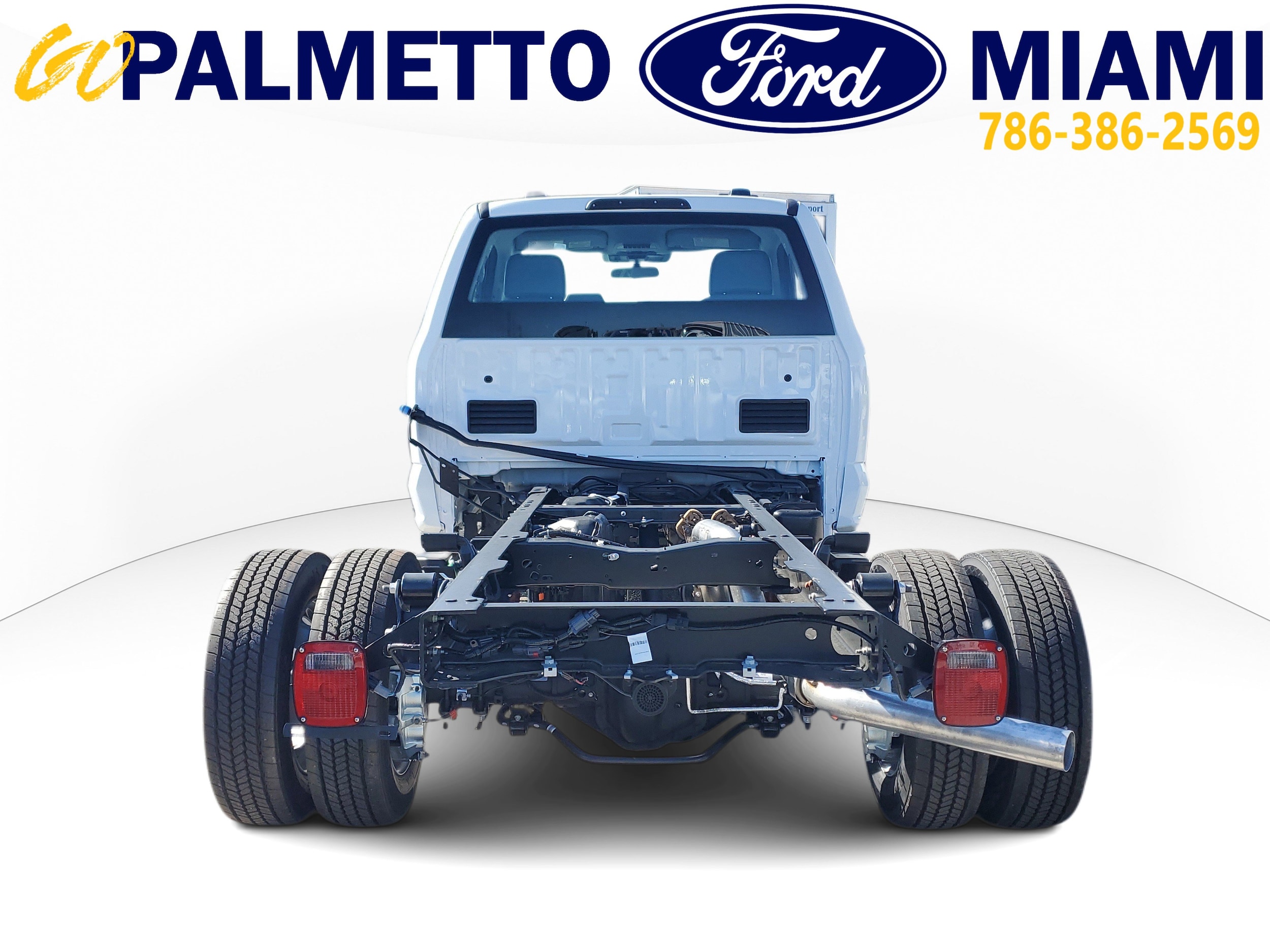 2026 Ford F-450 Super Duty Chassis Cab XL - Photo 4