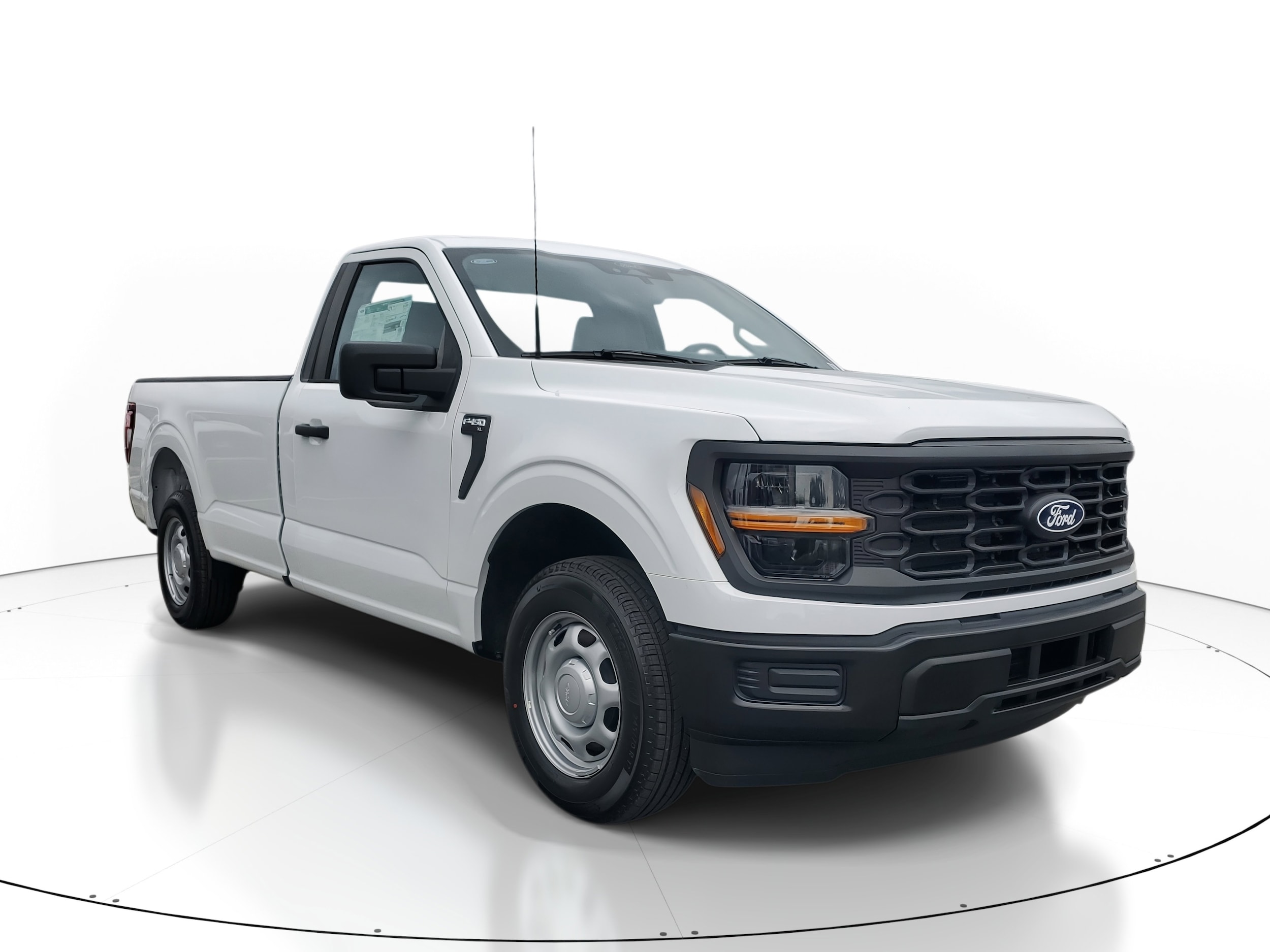 2026 Ford F-150 XL's photo