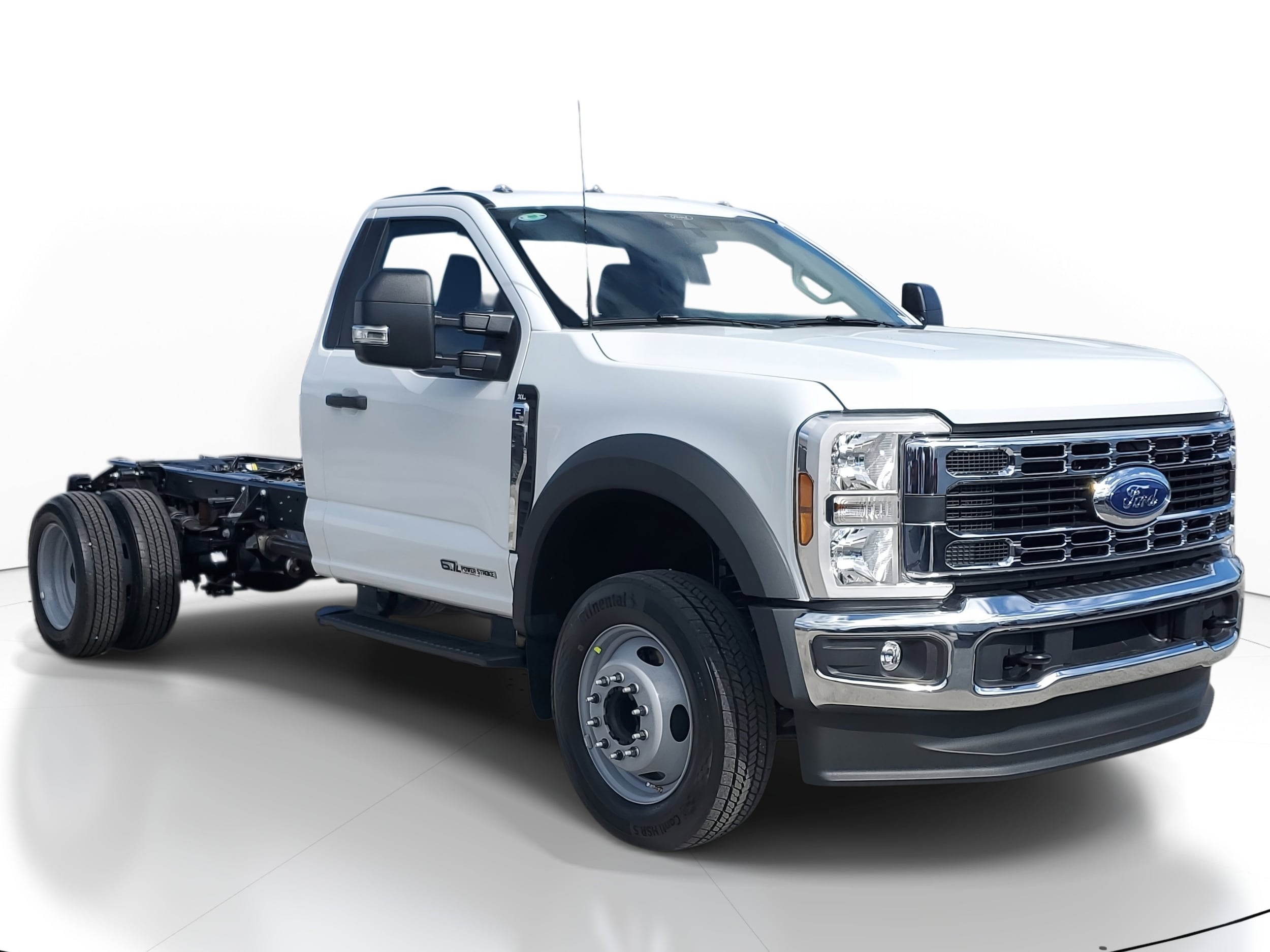 2026 Ford F-550 Super Duty Chassis Cab XL's photo