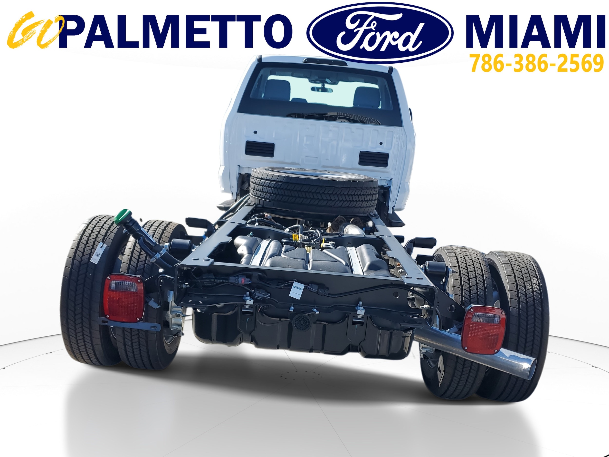 2026 Ford F-550 Super Duty Chassis Cab XL - Photo 4