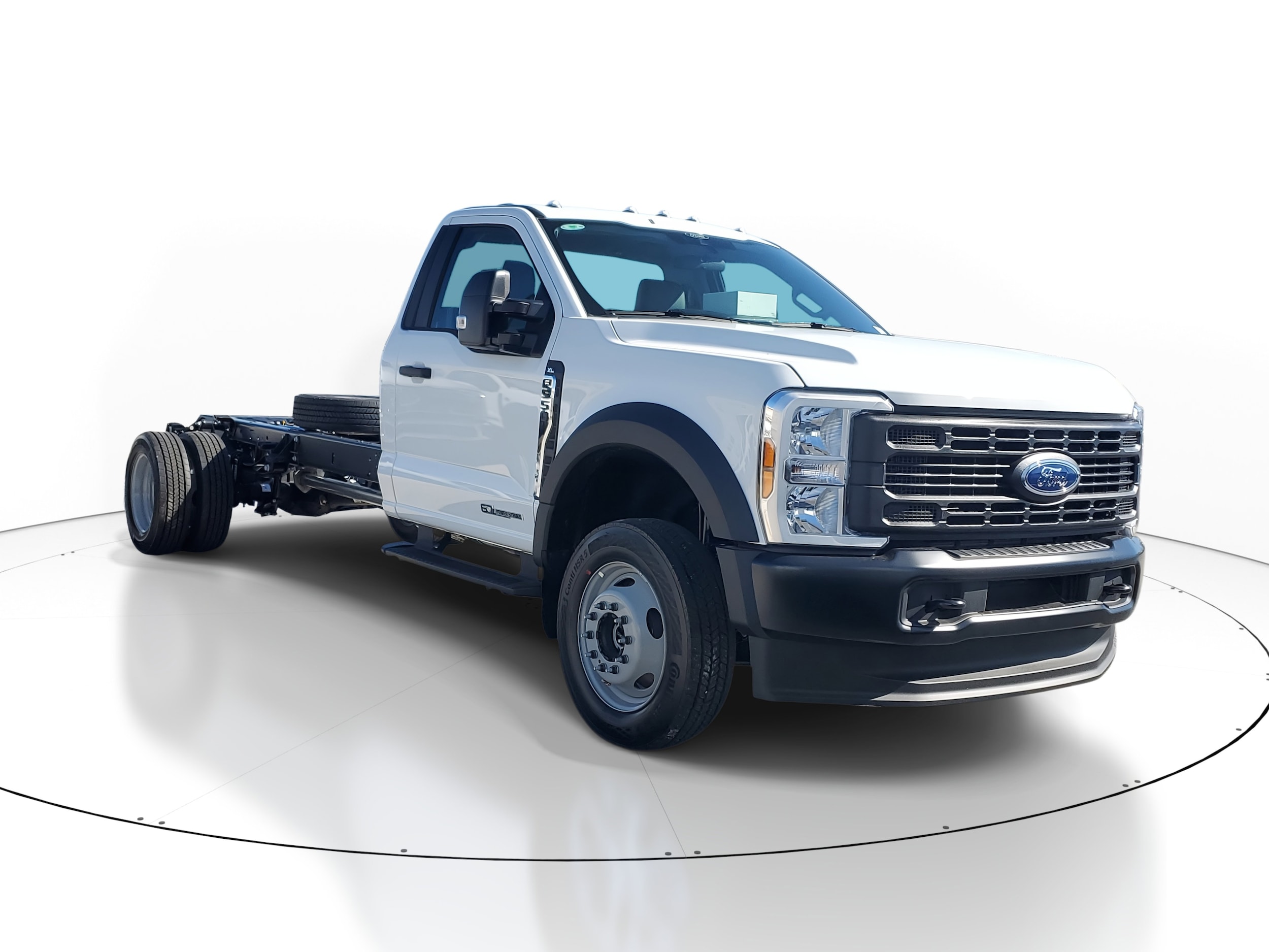 2026 Ford F-550 Super Duty Chassis Cab XL's photo