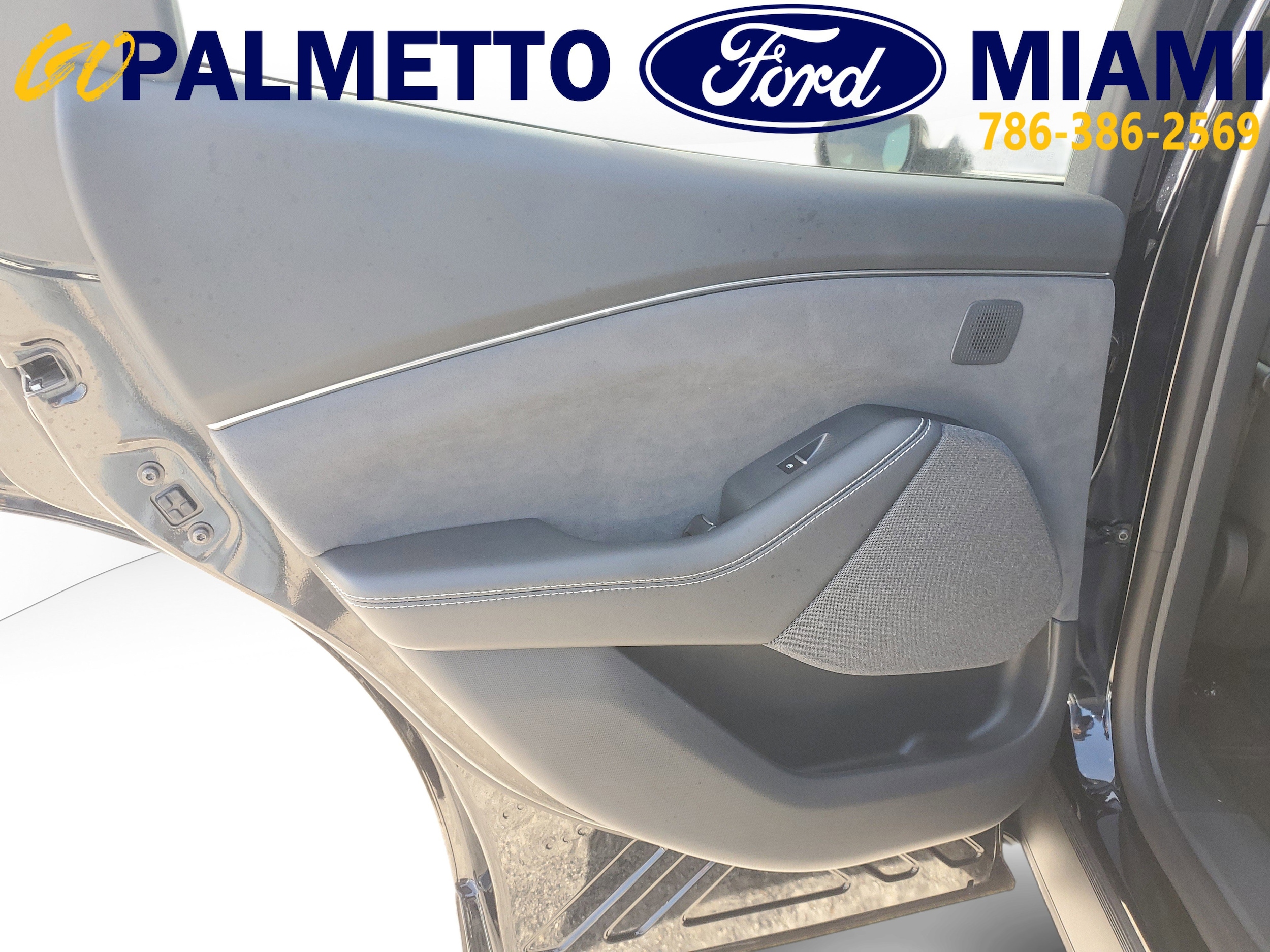2025 Ford Mustang Mach-E GT - Photo 10