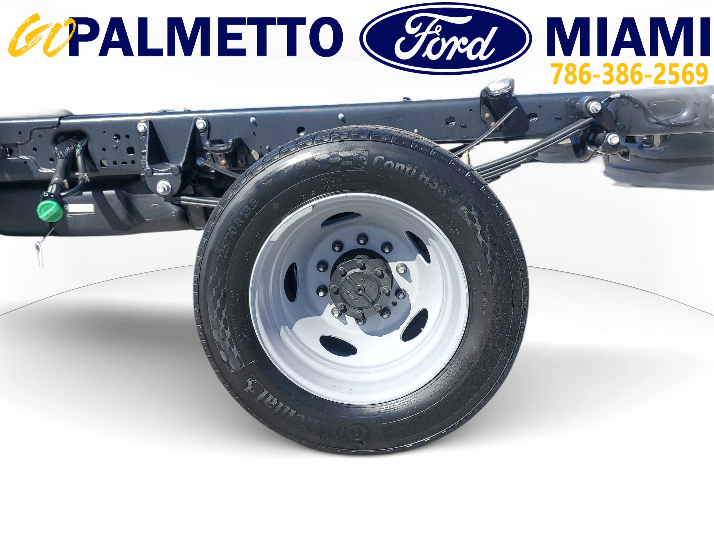 2026 Ford F-450 Super Duty Chassis Cab XL - Photo 6