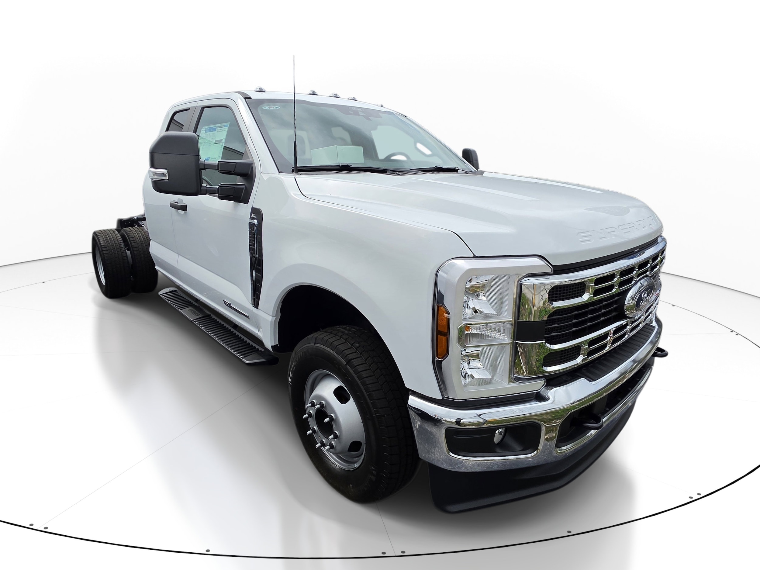 2026 Ford F-350 LIVE 