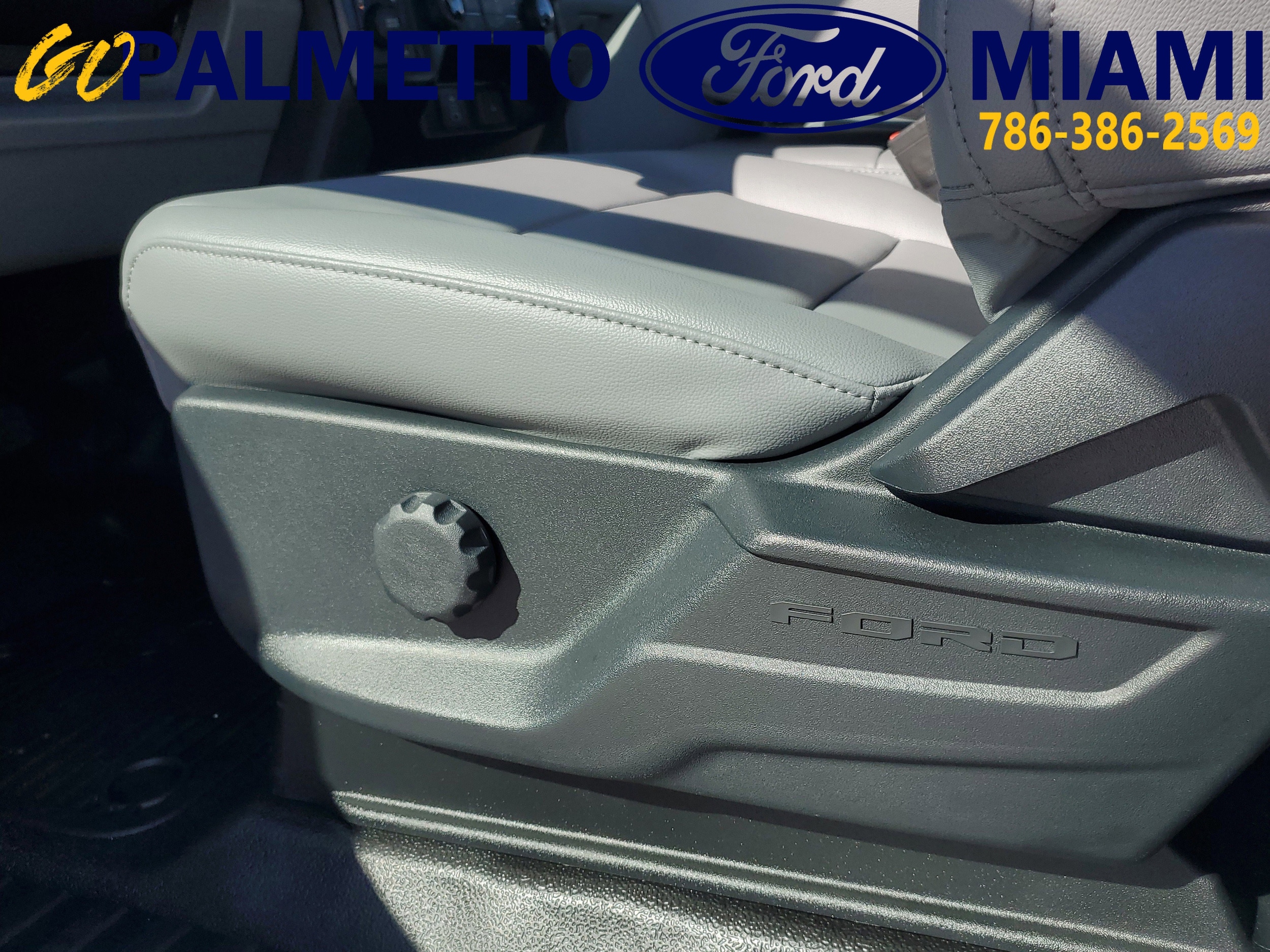 2026 Ford F-450 Super Duty Chassis Cab XL - Photo 9