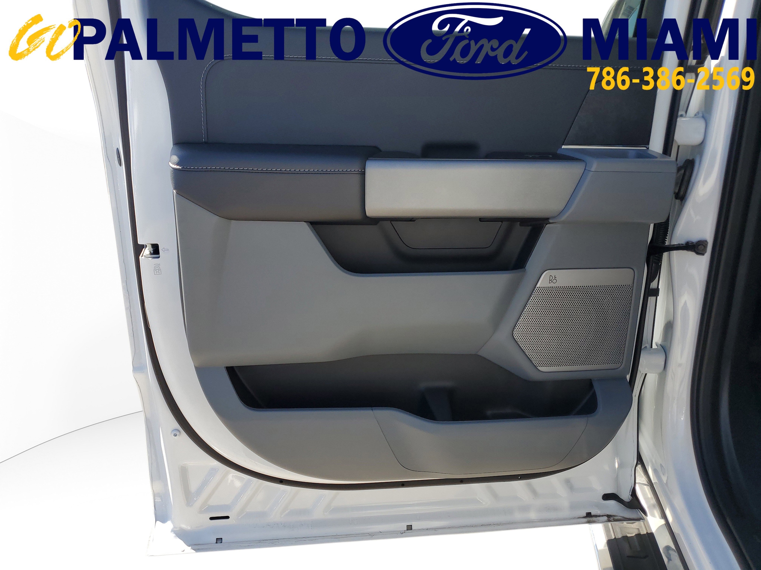2025 Ford F-150 XLT - Photo 11
