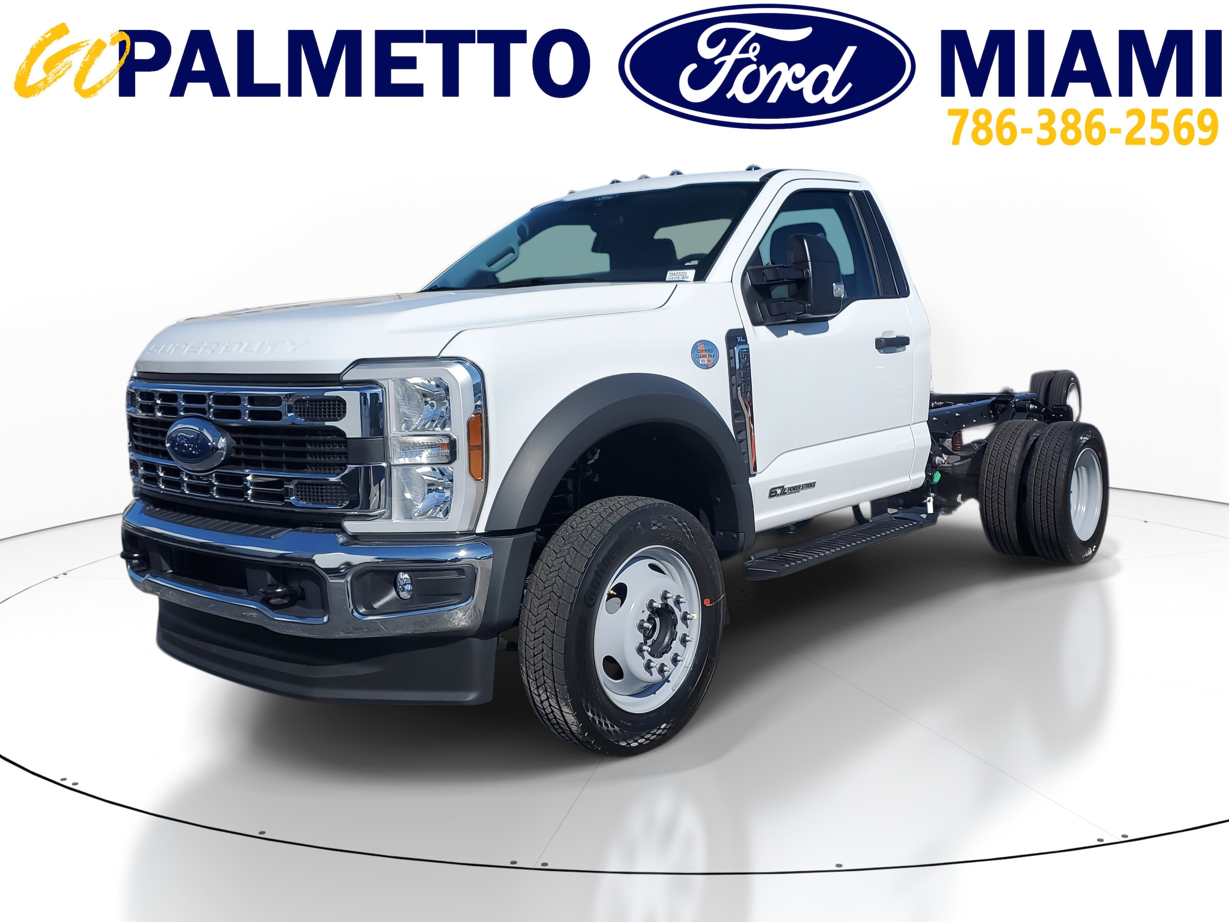 2026 Ford F-450 Super Duty Chassis Cab XL - Photo 3