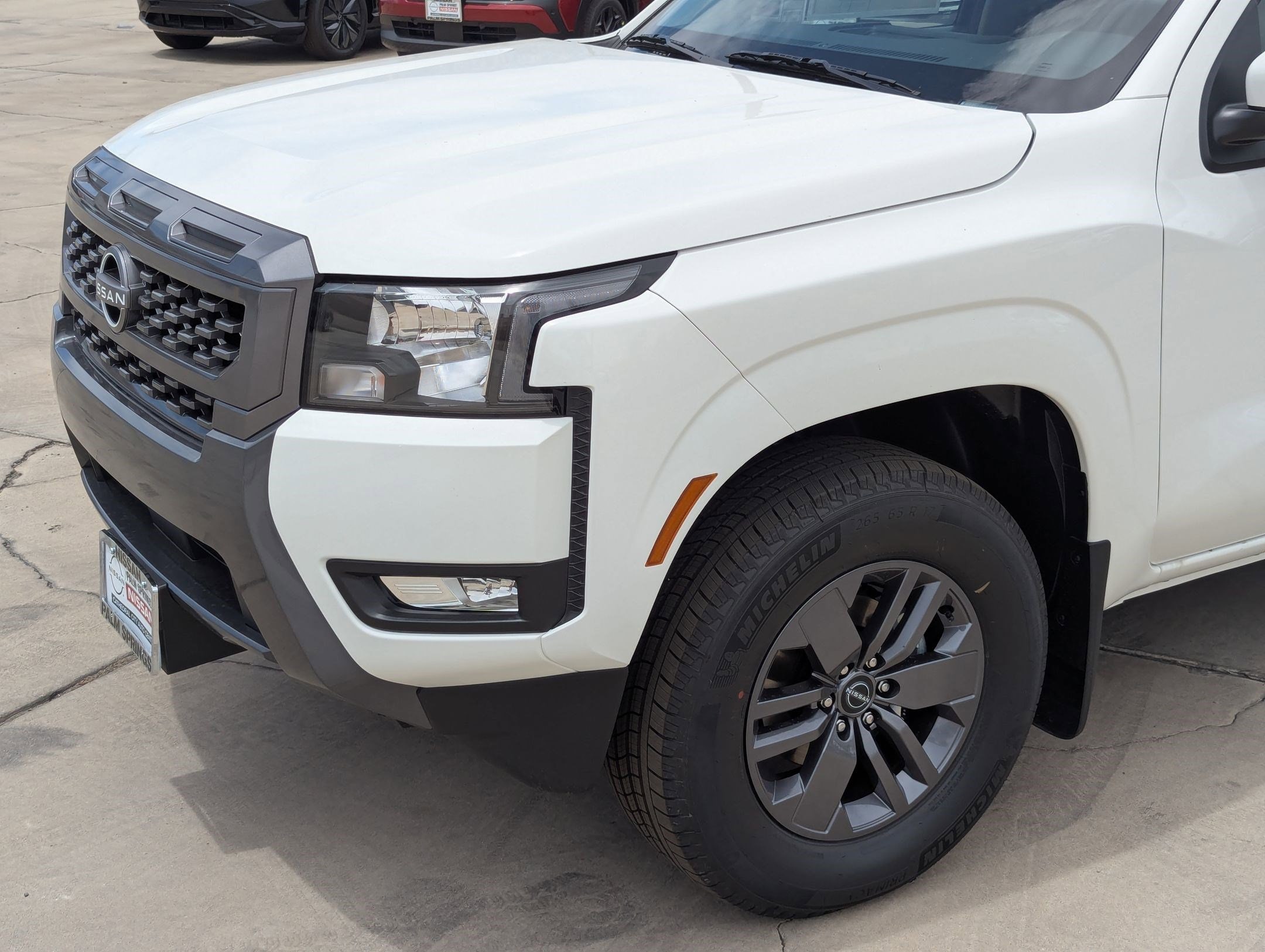 2025 Nissan Frontier SV - Photo 8