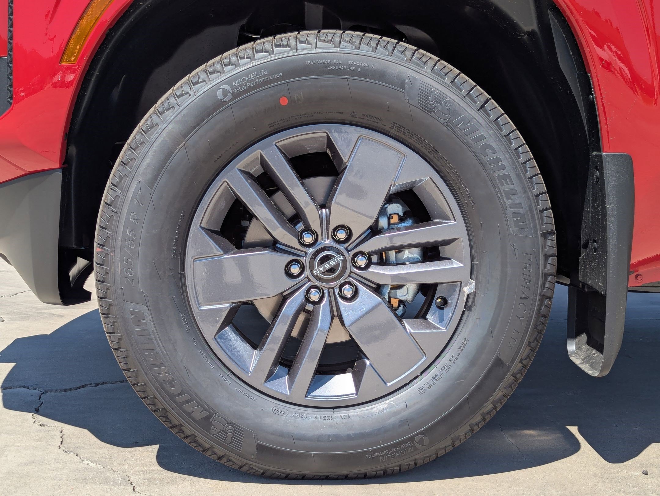 2025 Nissan Frontier SV - Photo 9