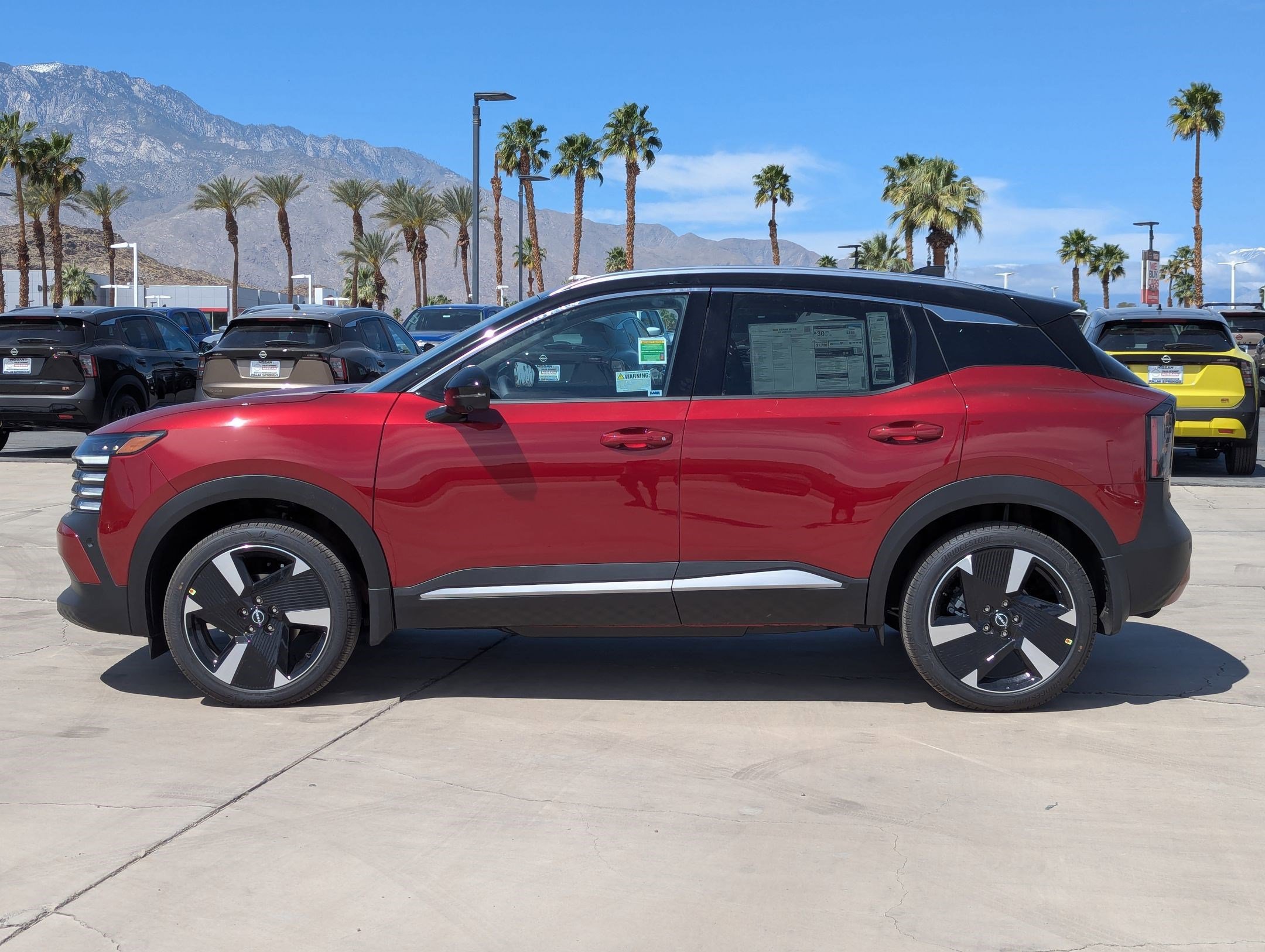 2025 Nissan Kicks SR photo 3