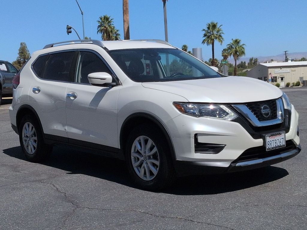 2020 Nissan Rogue SV photo 5