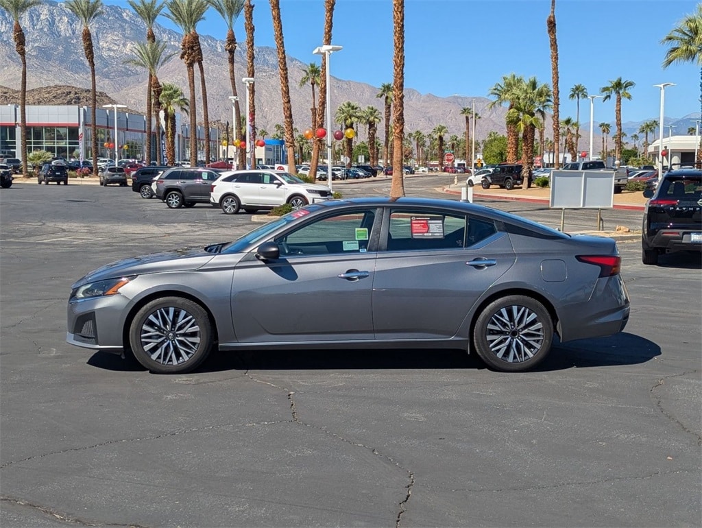 Used 2024 Nissan Altima 2.5 SV Sedan