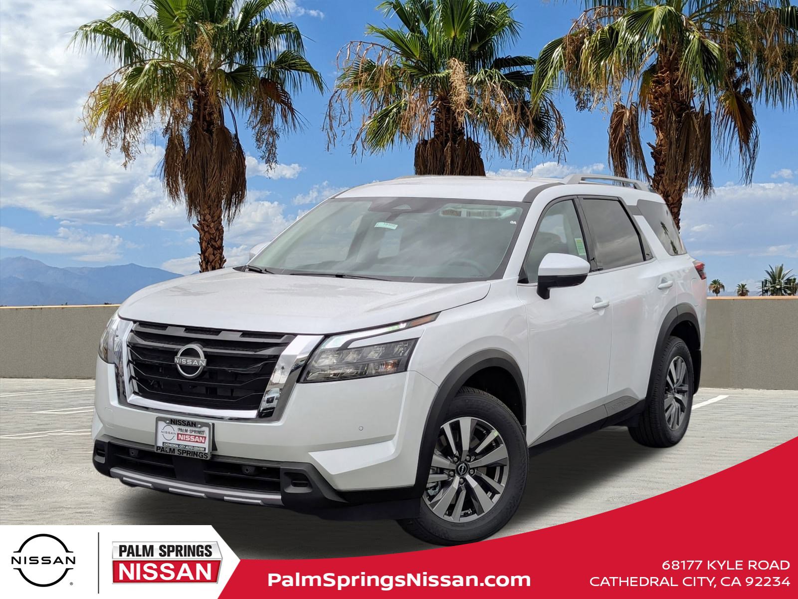 2025 Nissan Pathfinder SL's photo