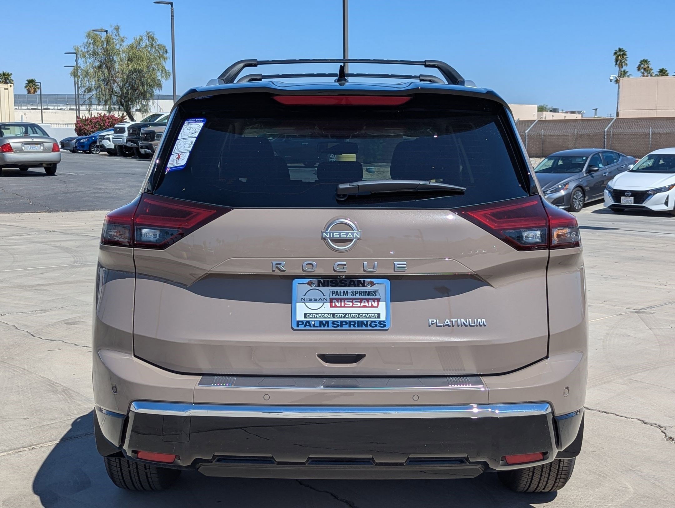 2025 Nissan Rogue Platinum photo 2