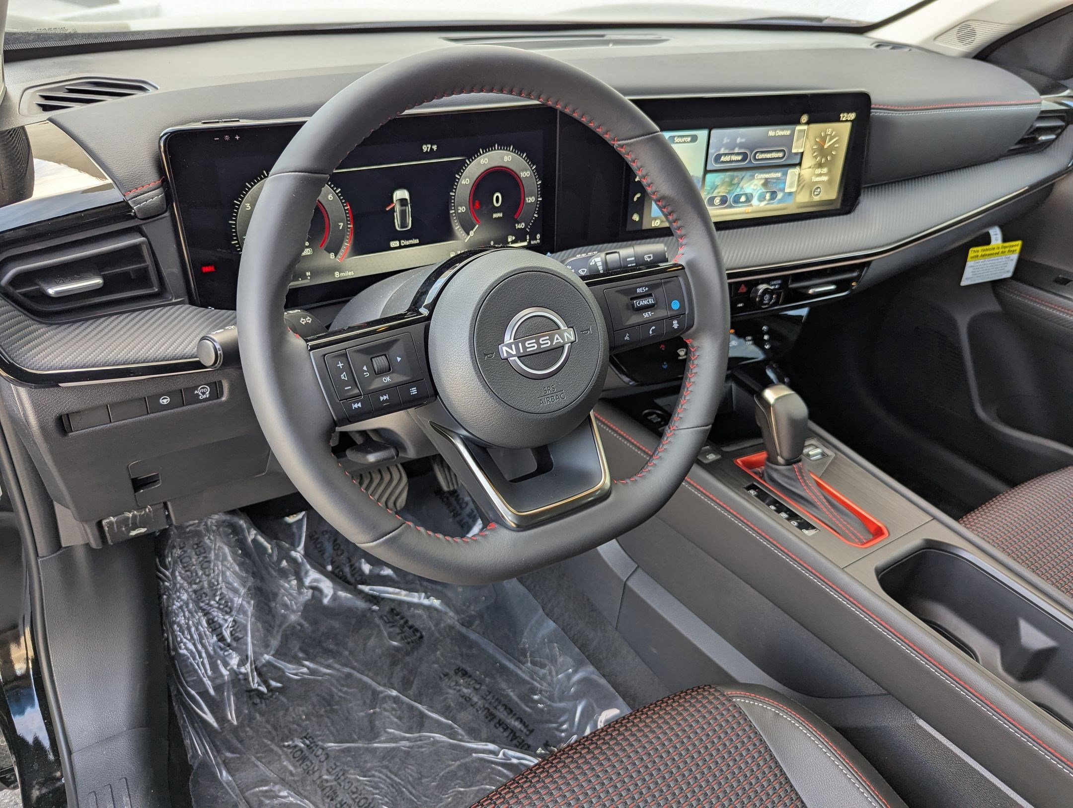 2025 Nissan Kicks SR photo 2