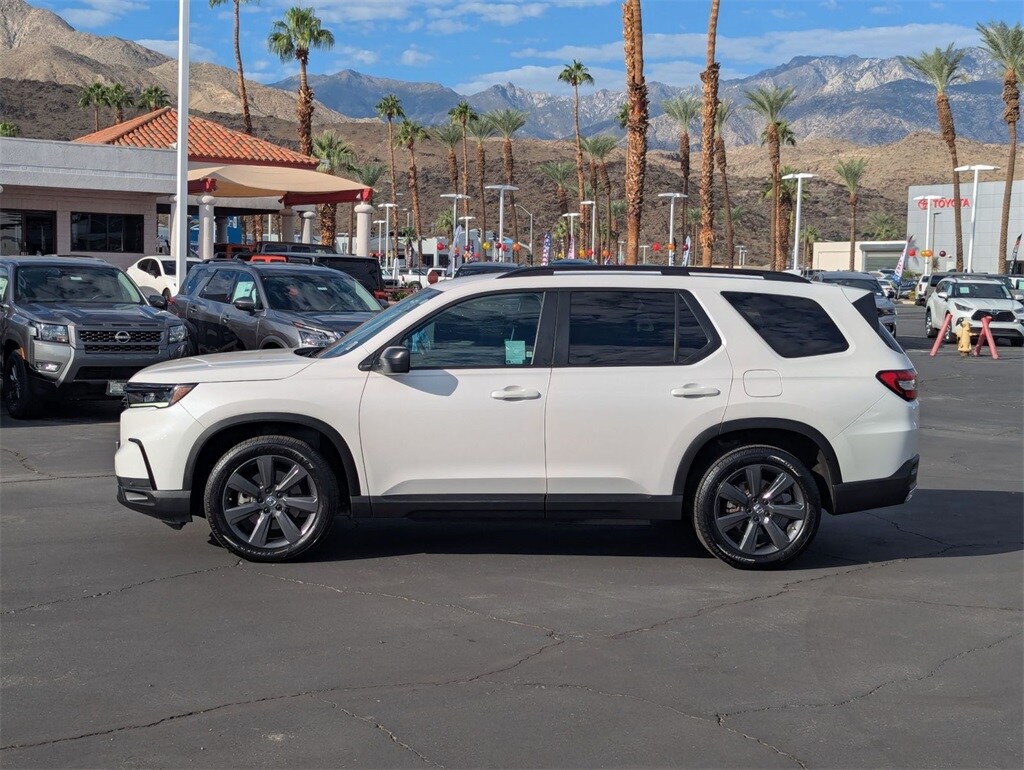 2023 Honda Pilot Sport photo 2