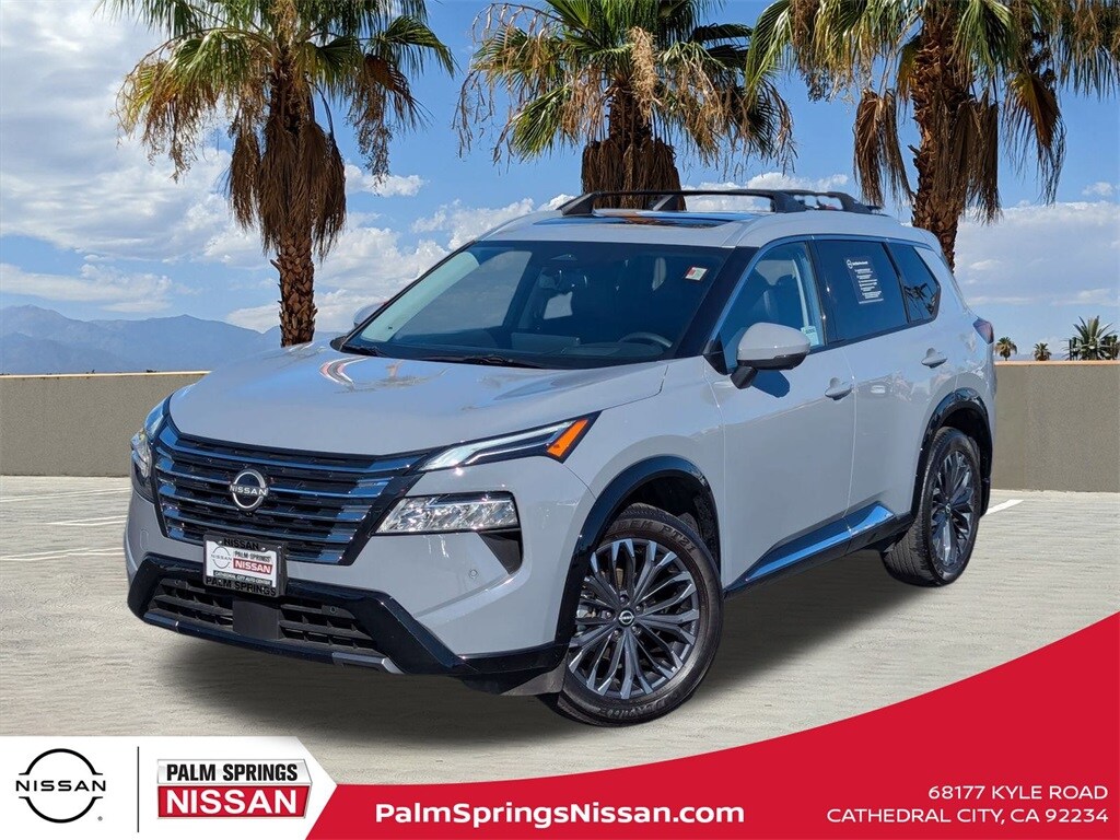 2025 Nissan Rogue Platinum's photo