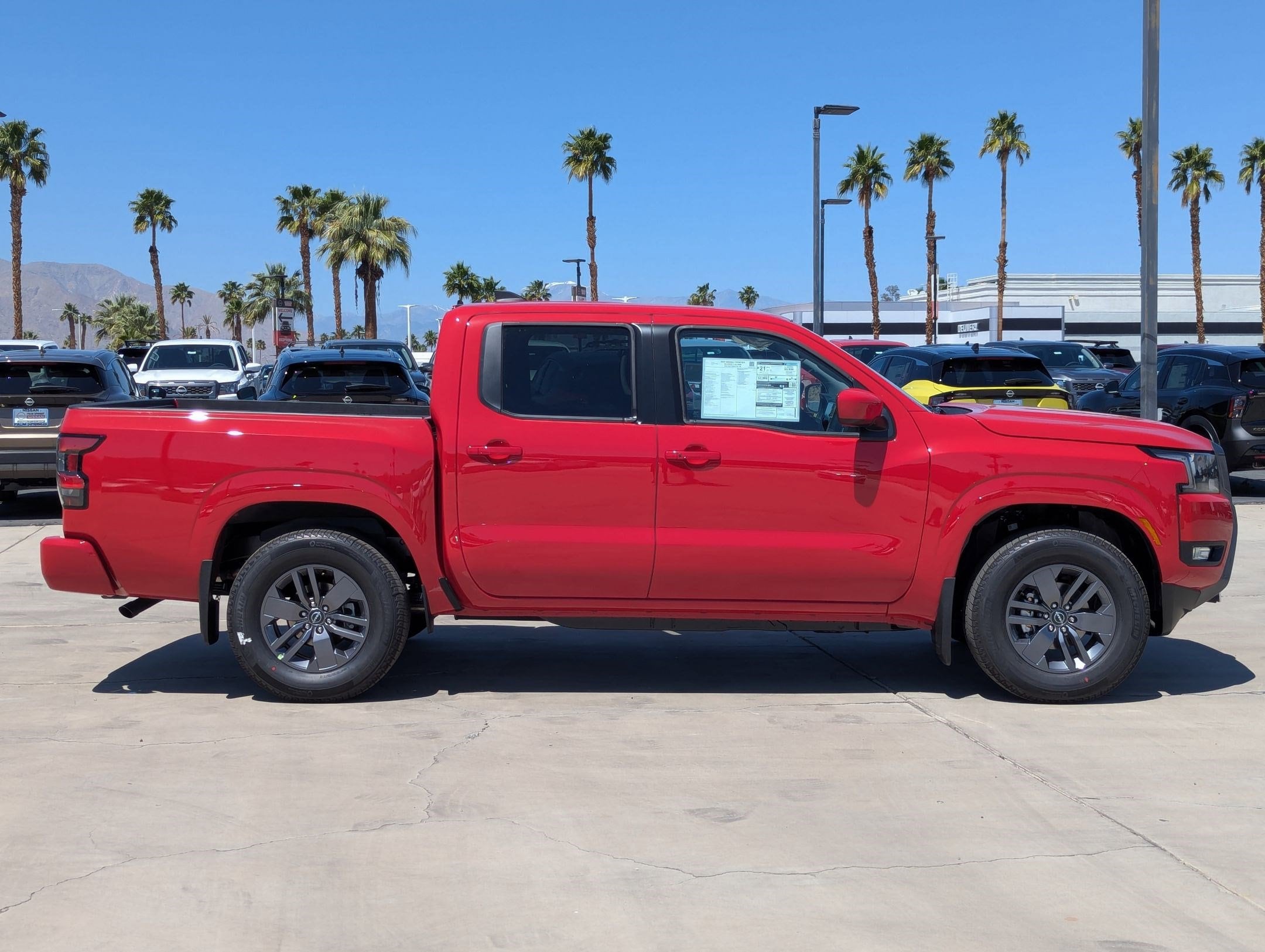 2025 Nissan Frontier SV - Photo 5