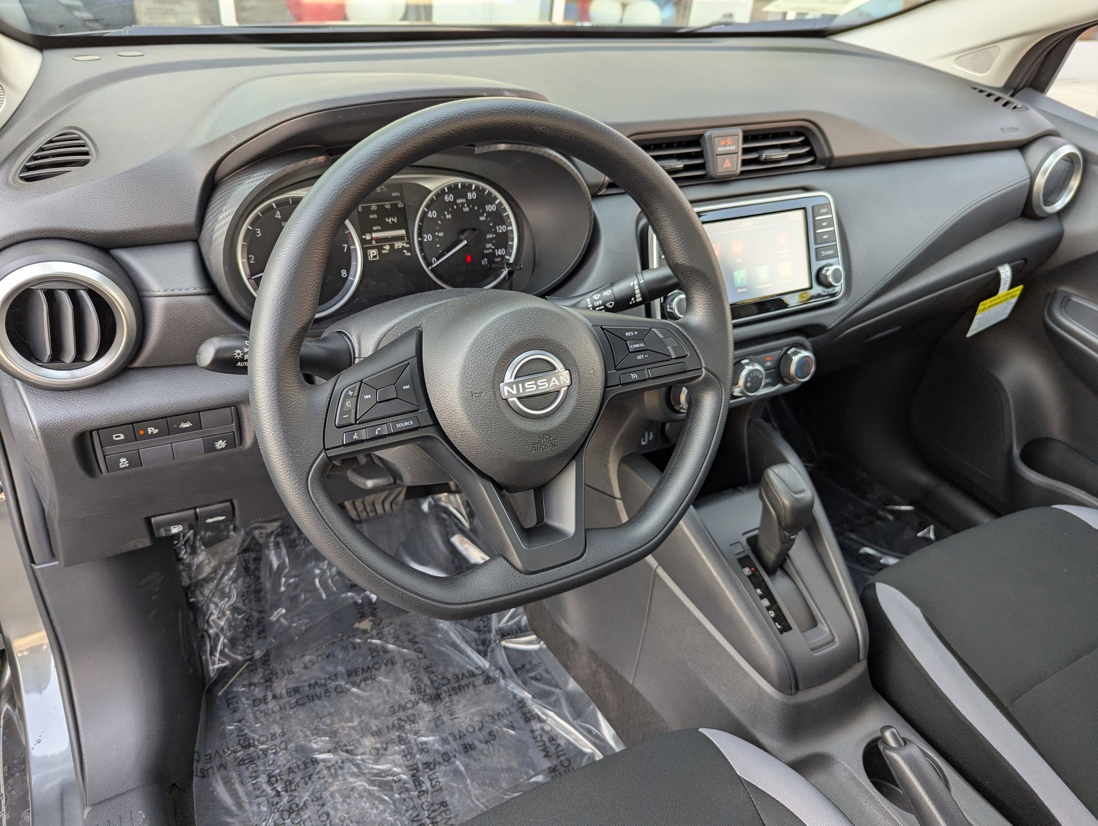 2025 Nissan Versa 1.6 S photo 2