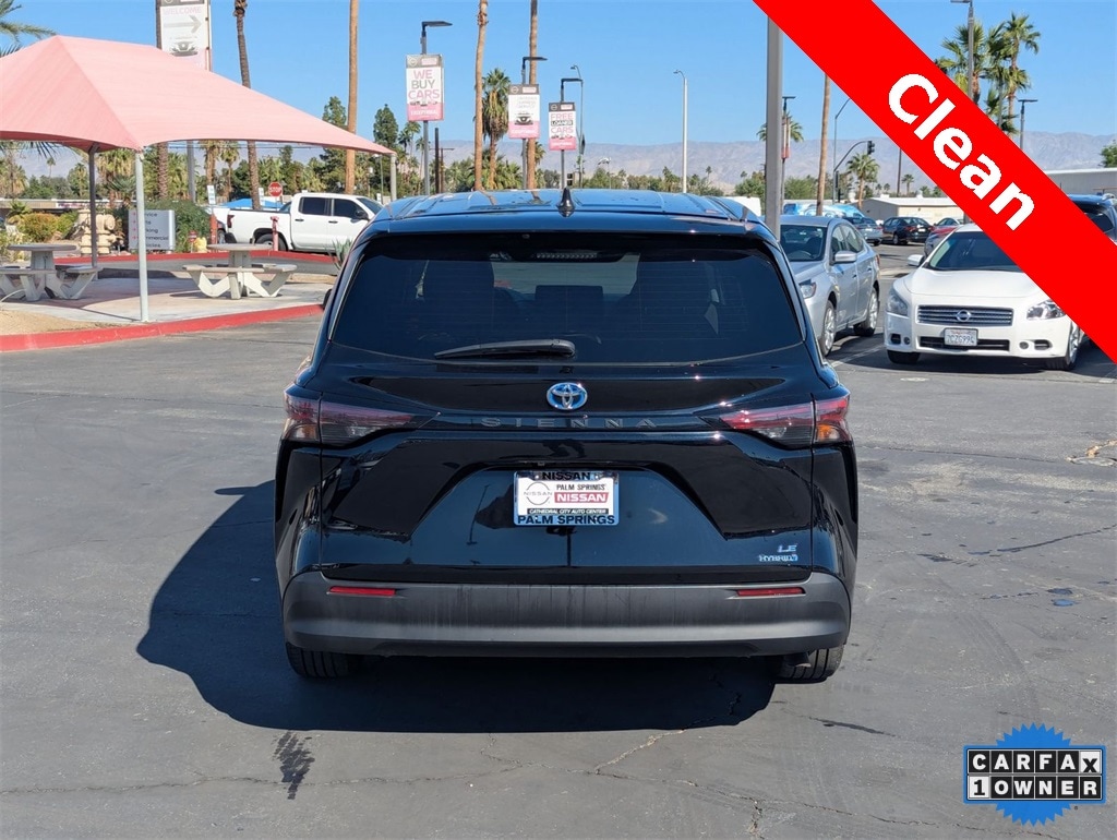 Used 2023 Toyota Sienna LE Minivan/Van