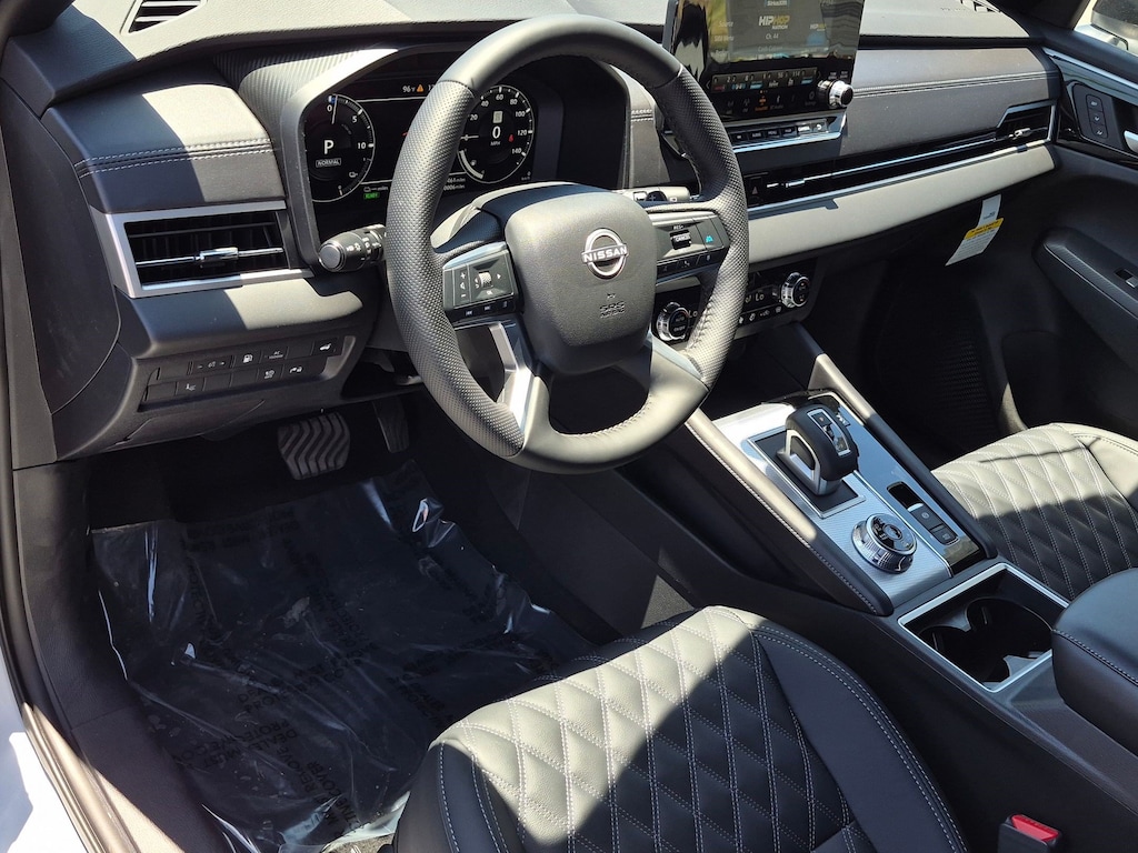 New 2026 Nissan Rogue Plug-In Hybrid Platinum SUV