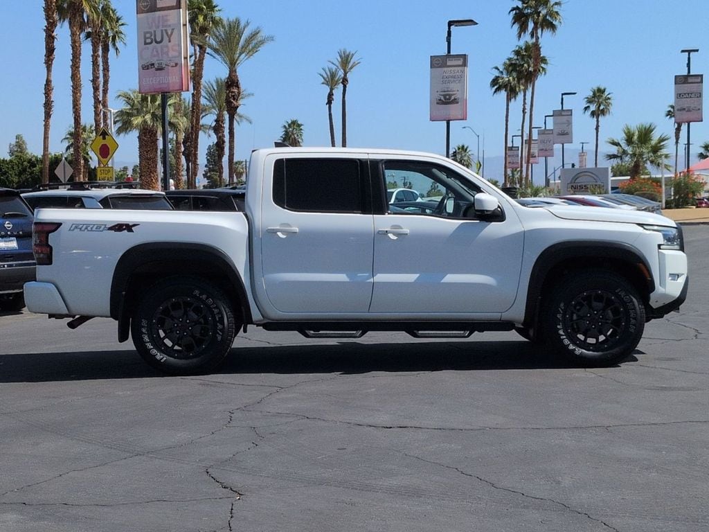 2023 Nissan Frontier PRO-4X photo 4