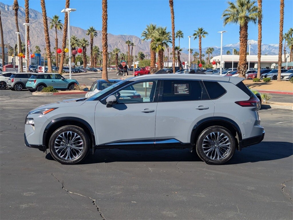 2025 Nissan Rogue Platinum photo 3