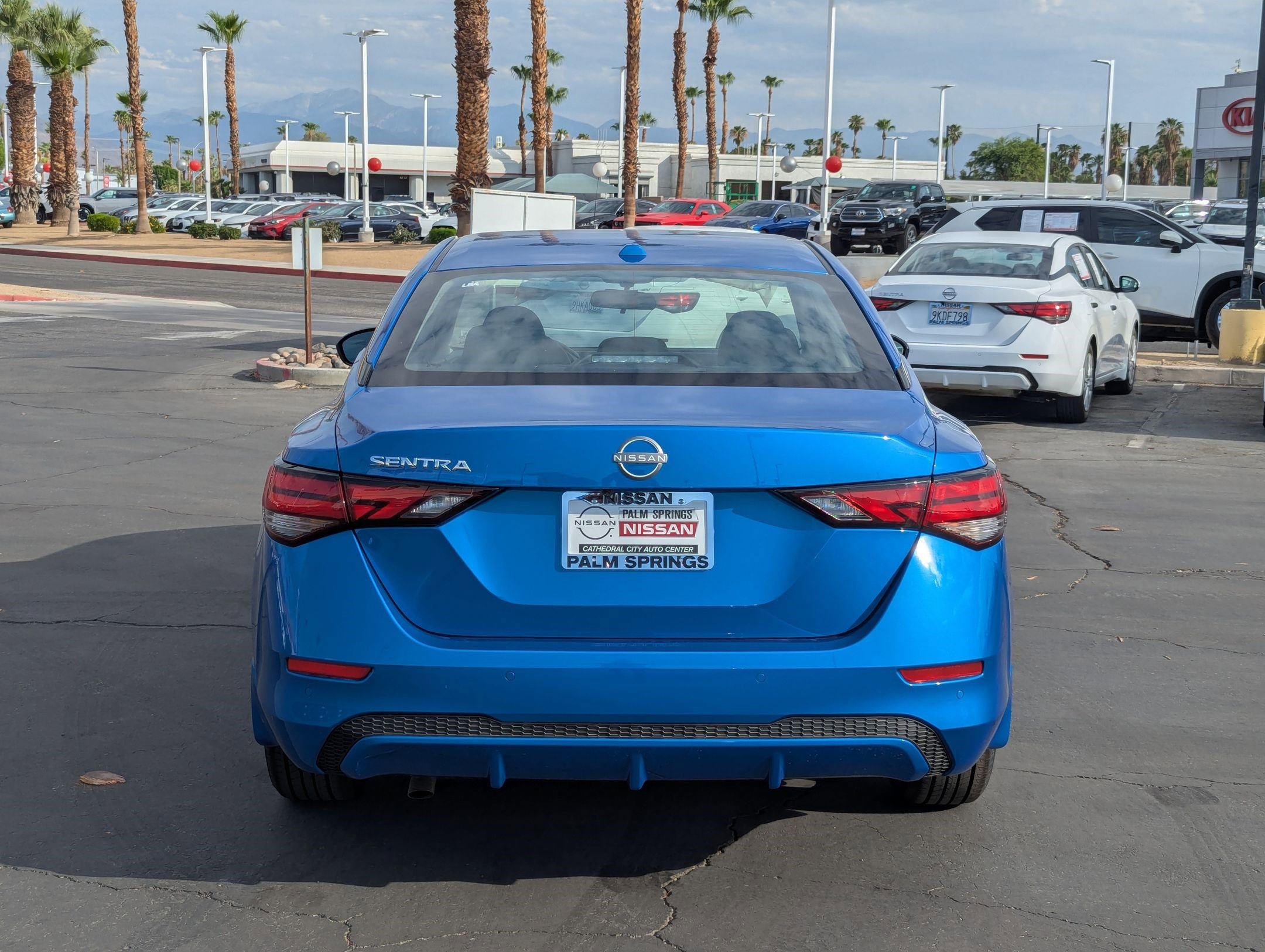 2025 Nissan Sentra SR photo 2