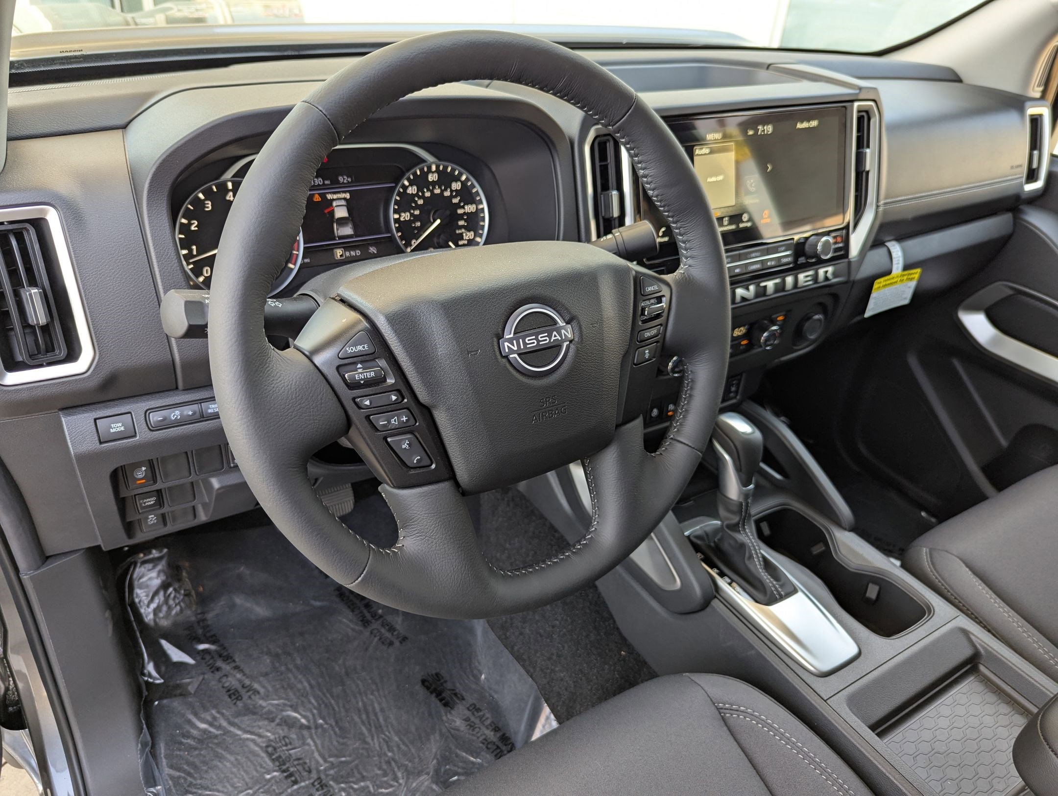 2025 Nissan Frontier SV photo 2