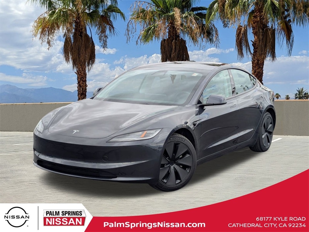 2025 Tesla Model 3 Performance's photo