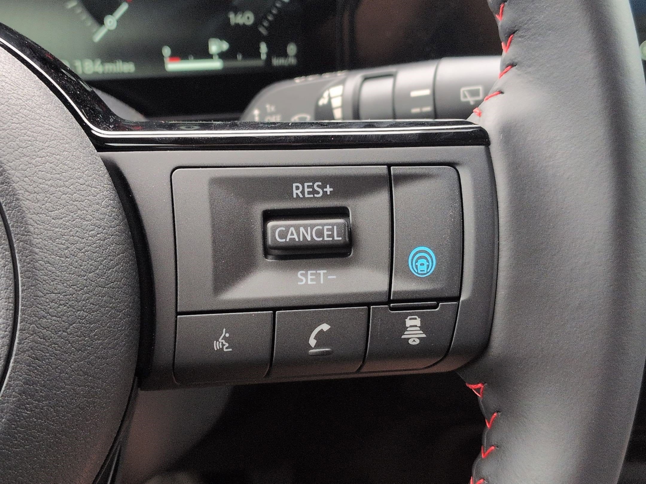 2026 Nissan KICKS SR - Photo 15