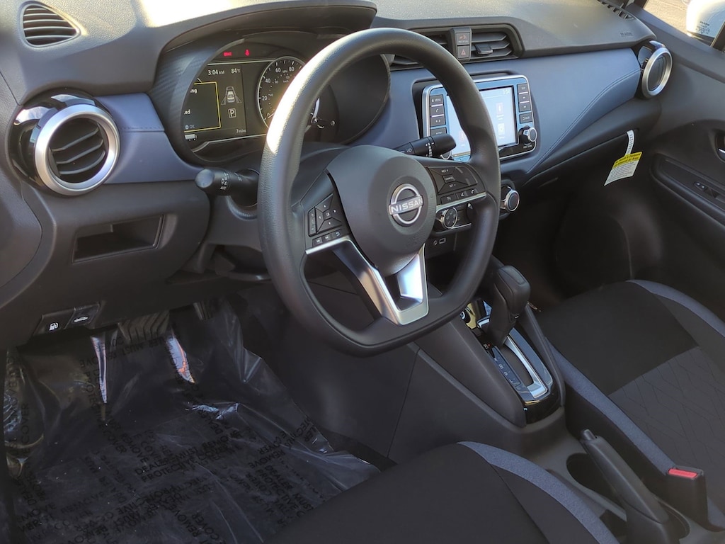 New 2025 Nissan Versa 1.6 SV Sedan