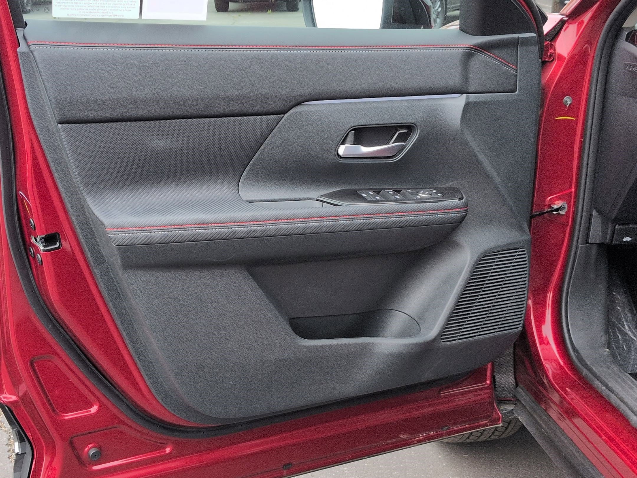 2026 Nissan KICKS SR - Photo 13
