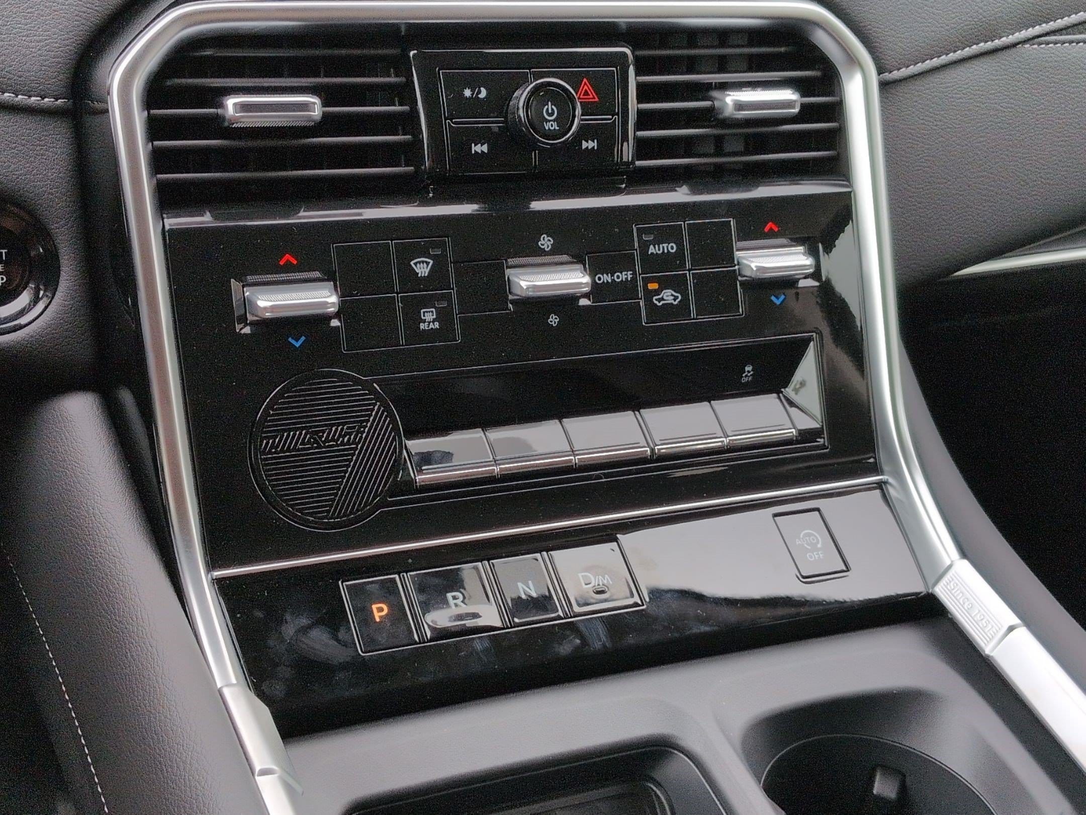 2026 Nissan Armada SV - Photo 19