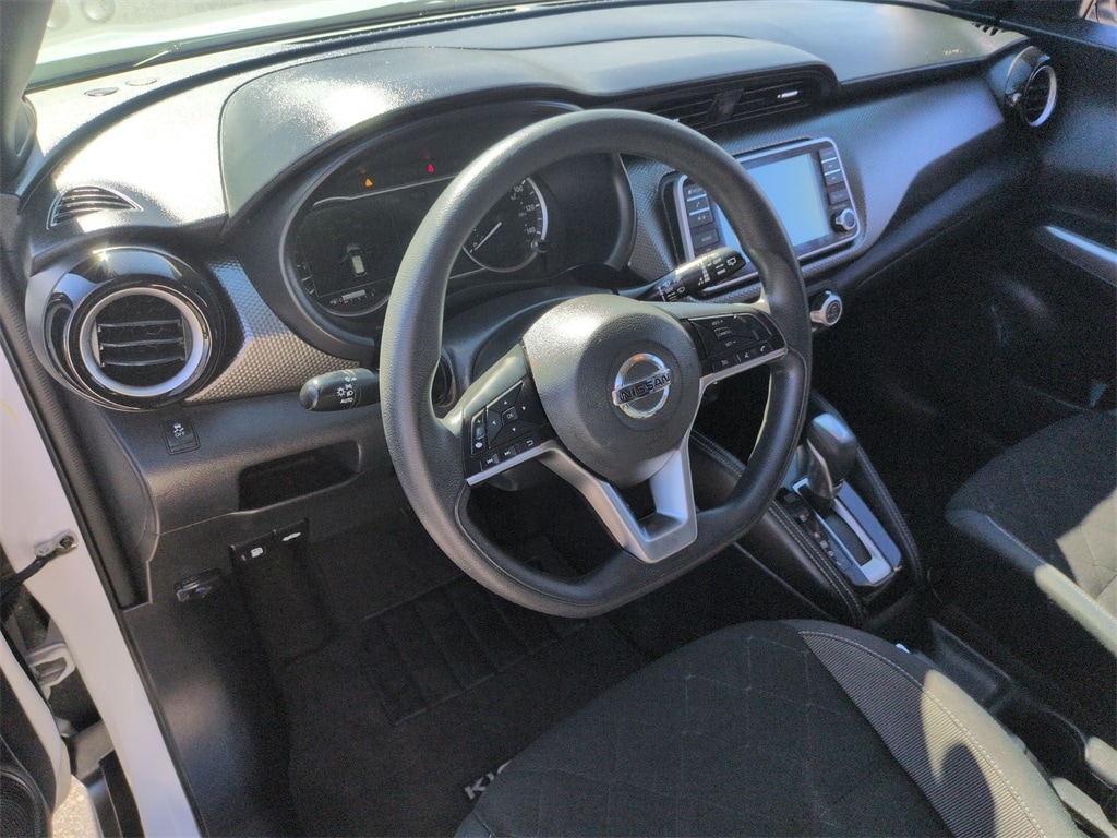 Used 2019 Nissan Kicks SV with VIN 3N1CP5CU9KL535096 for sale in Cathedral City, CA