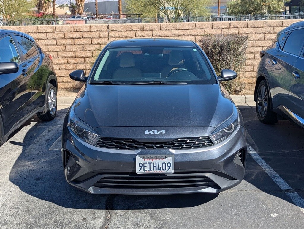 2023 Kia Forte LXS photo 2