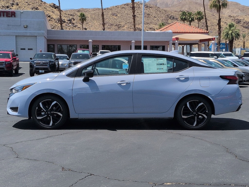 New 2025 Nissan Versa 1.6 SR Sedan