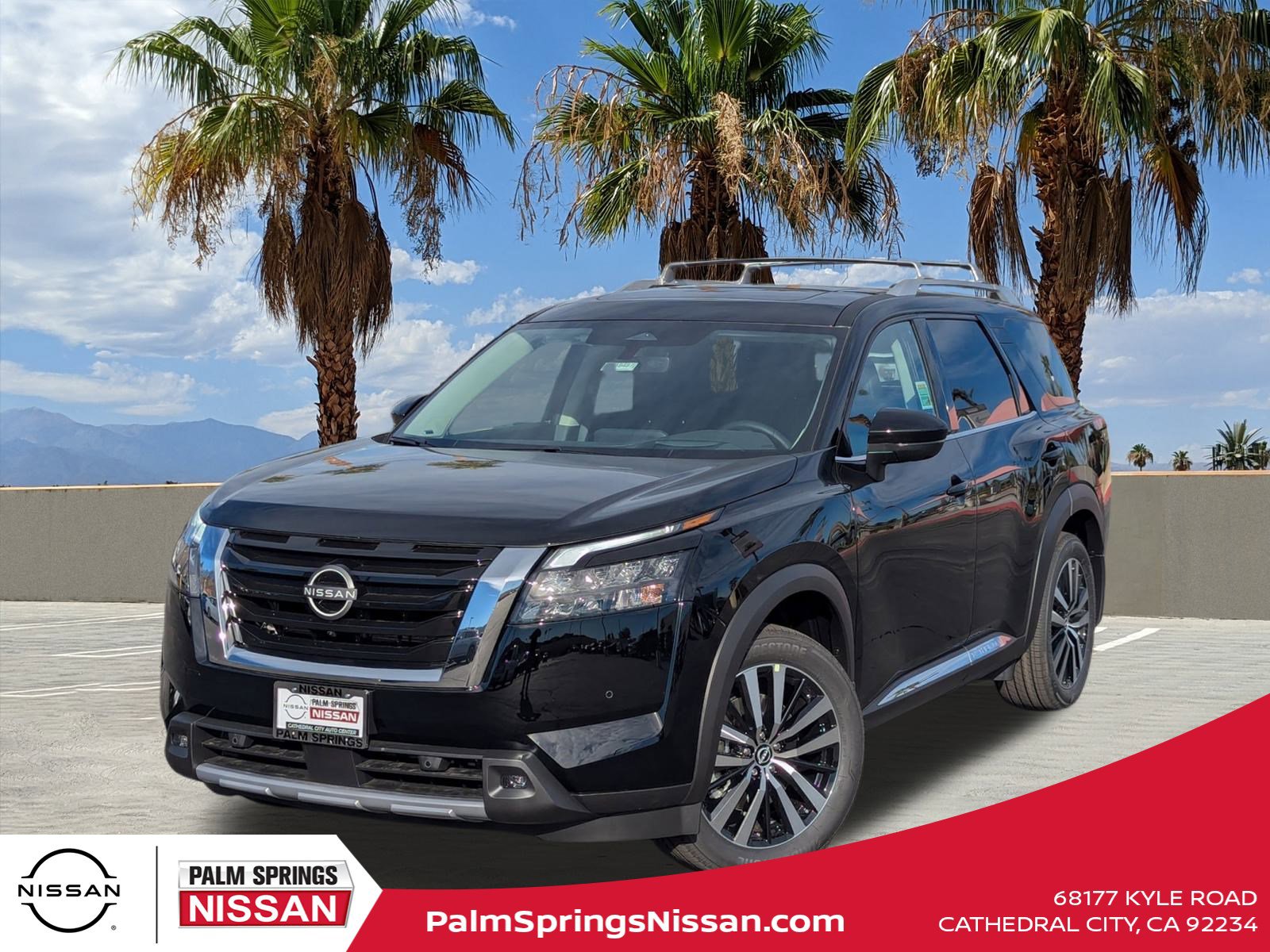 2025 Nissan Pathfinder Platinum's photo