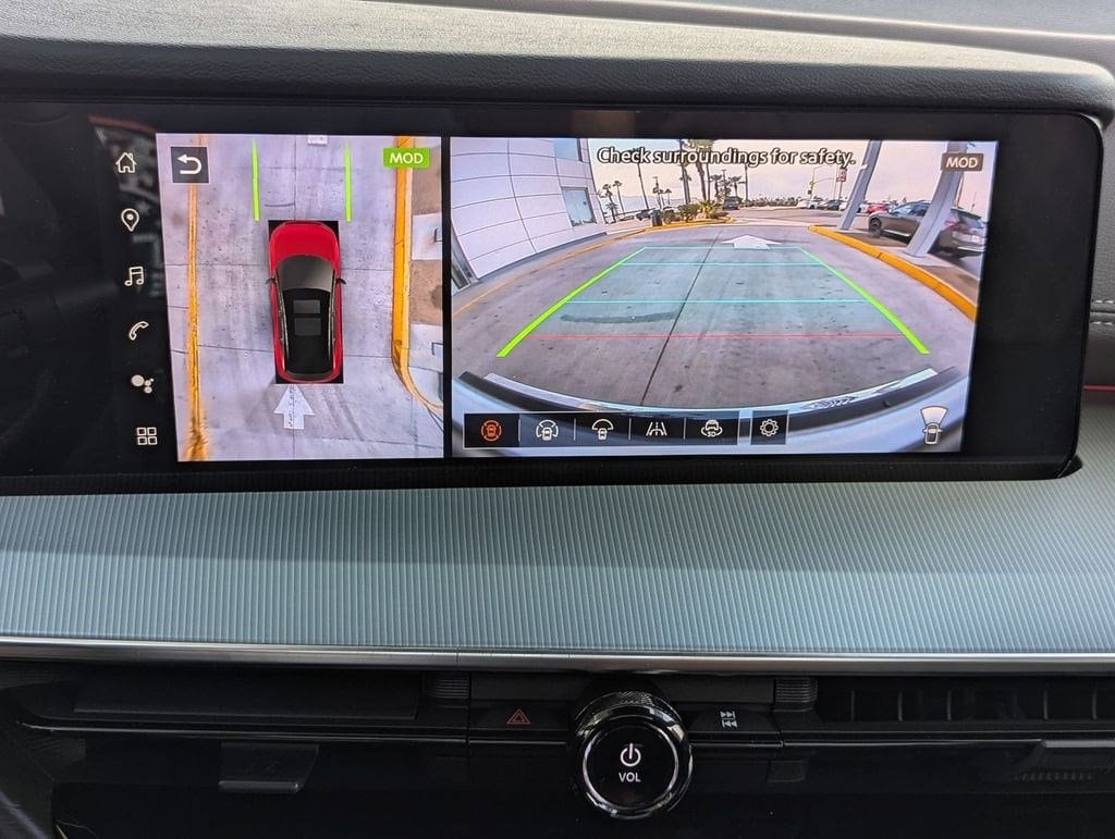 2025 Nissan Murano Platinum - Photo 17